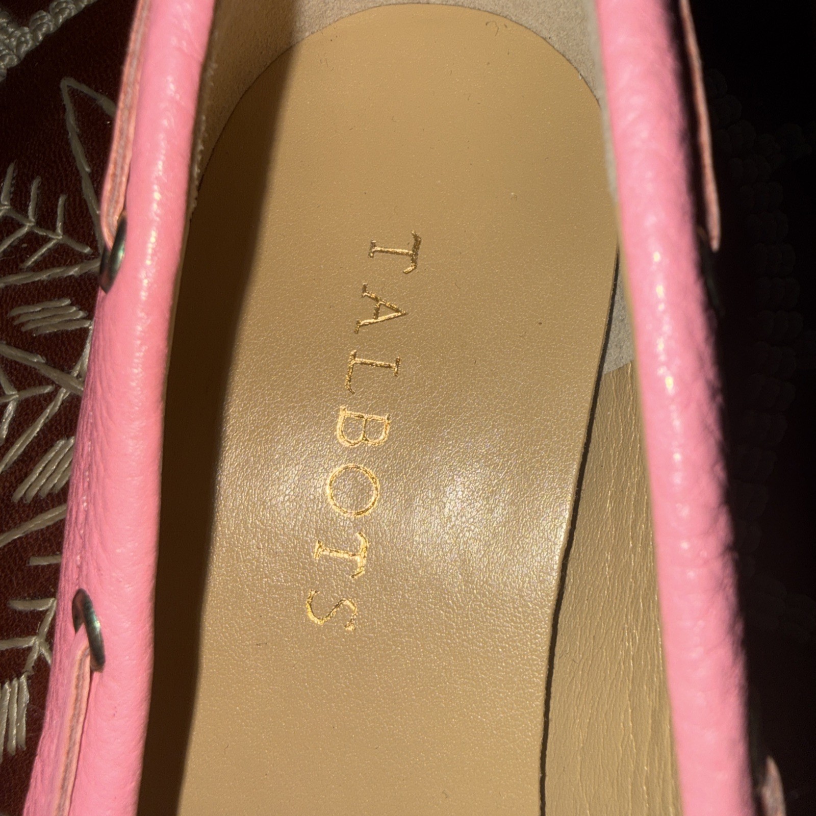 Rare 7.5 M Talbots Hot Pink Pebbled Leather with Gold Metal Tassel