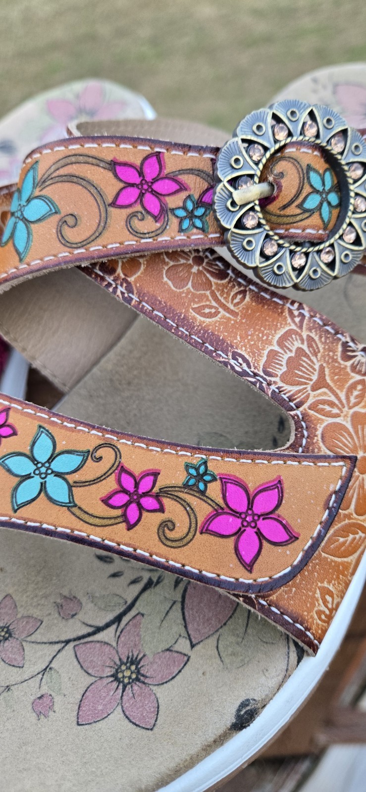 L’Artiste Kittymits Spring Step Sandals Floral Embellished Buckle Size 38 US 7.5