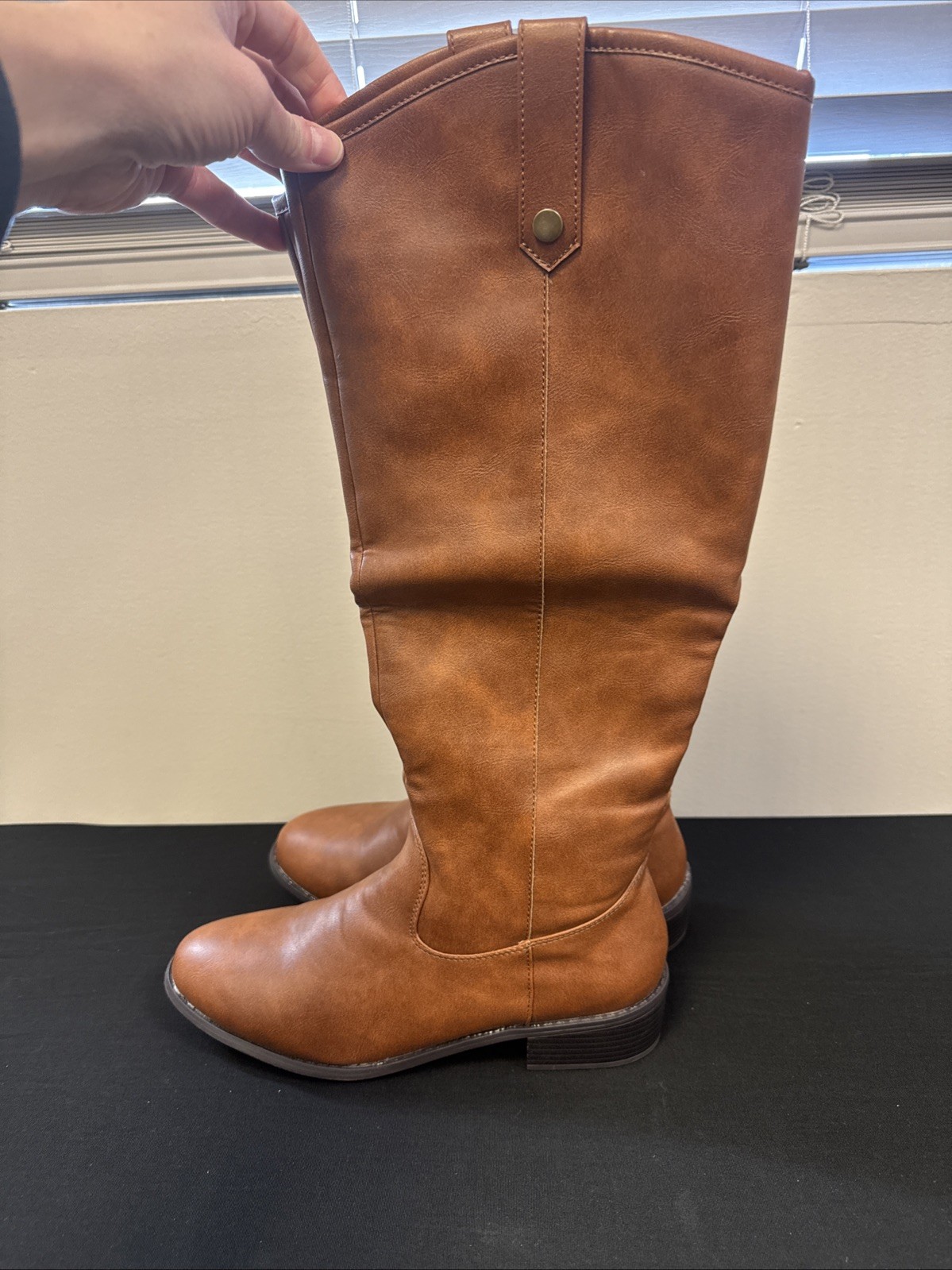 LONDON FOG Women’s Irie Riding Boot Wide Calf Size 10 W