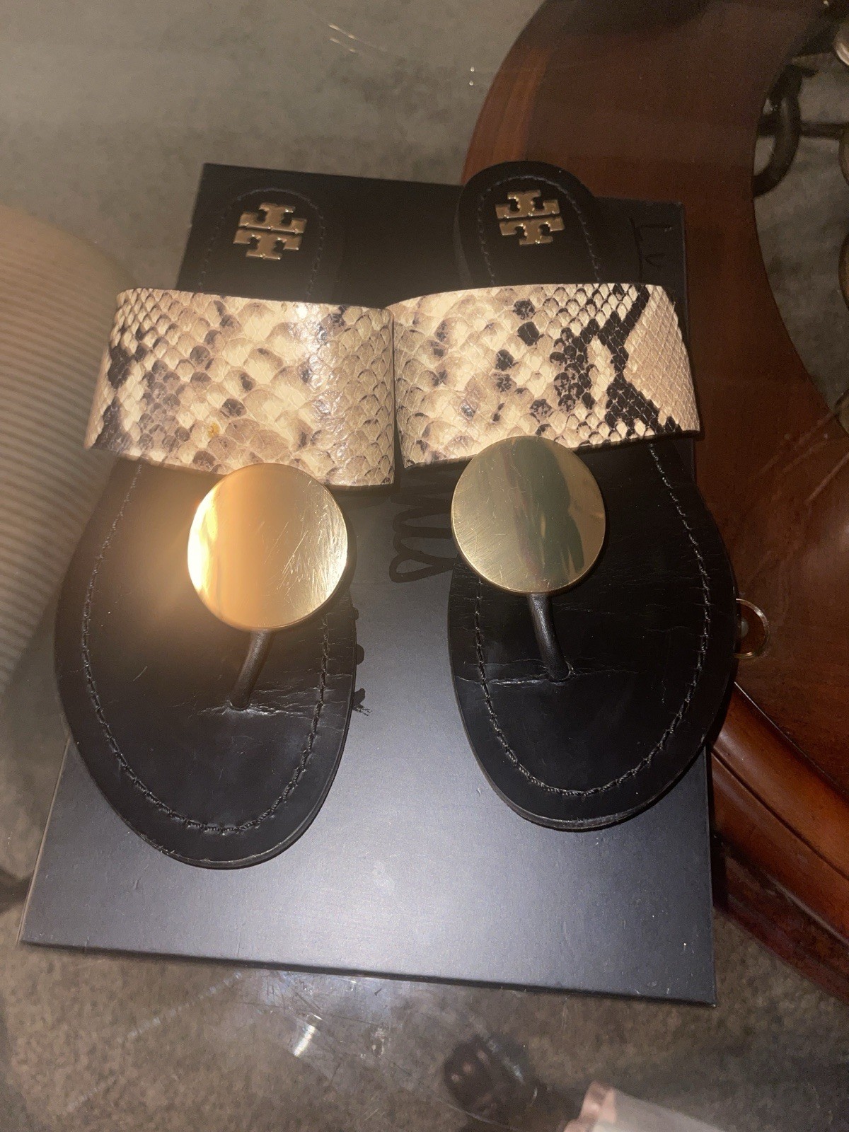 Tory Burch Women’s Black/Beige Leather Snake Print Thong Sandals Slip On US 8M