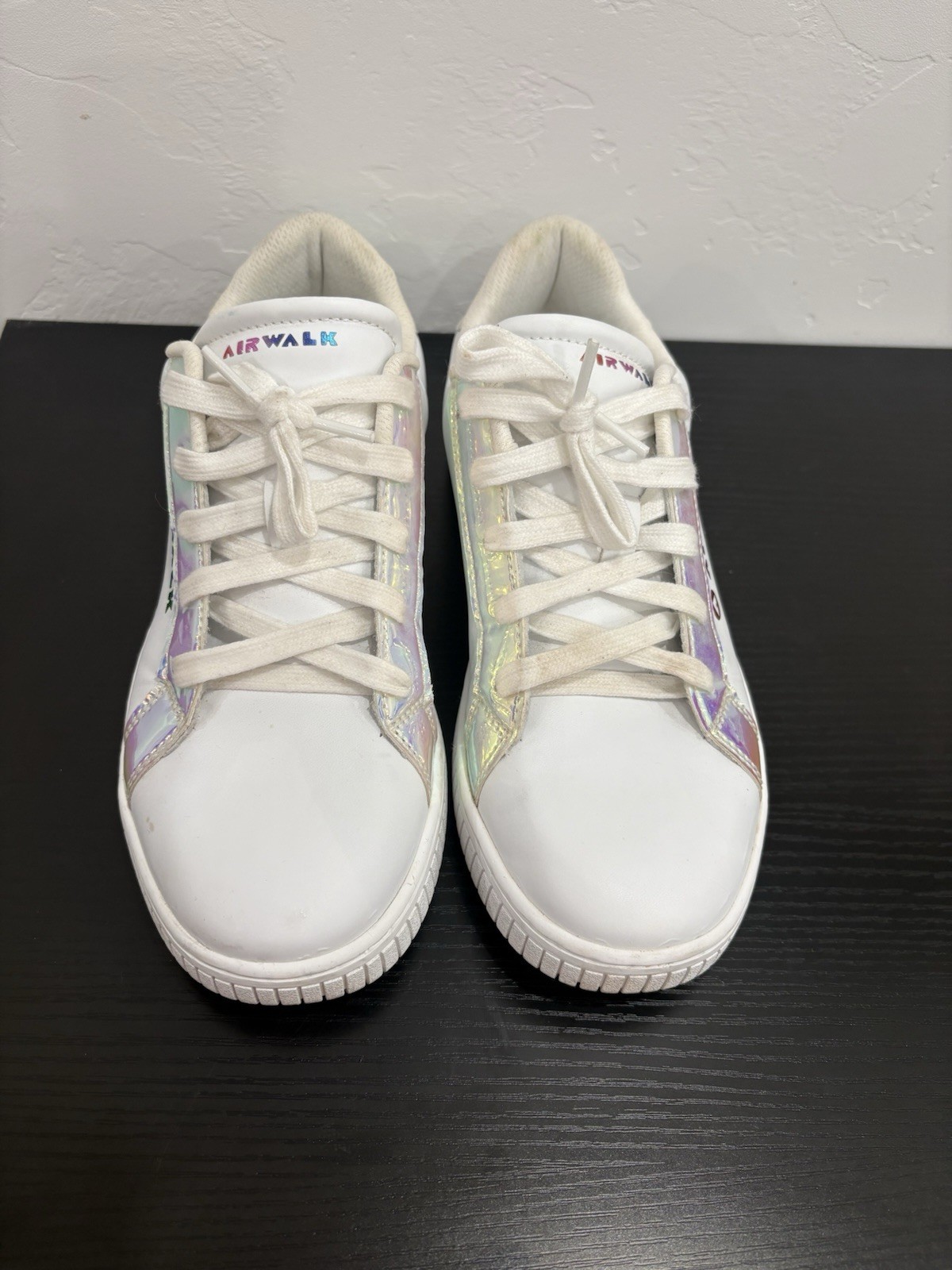 Airwalk Strong3-J Women’s White Iridescent Lace-Up Low Top Sneakers