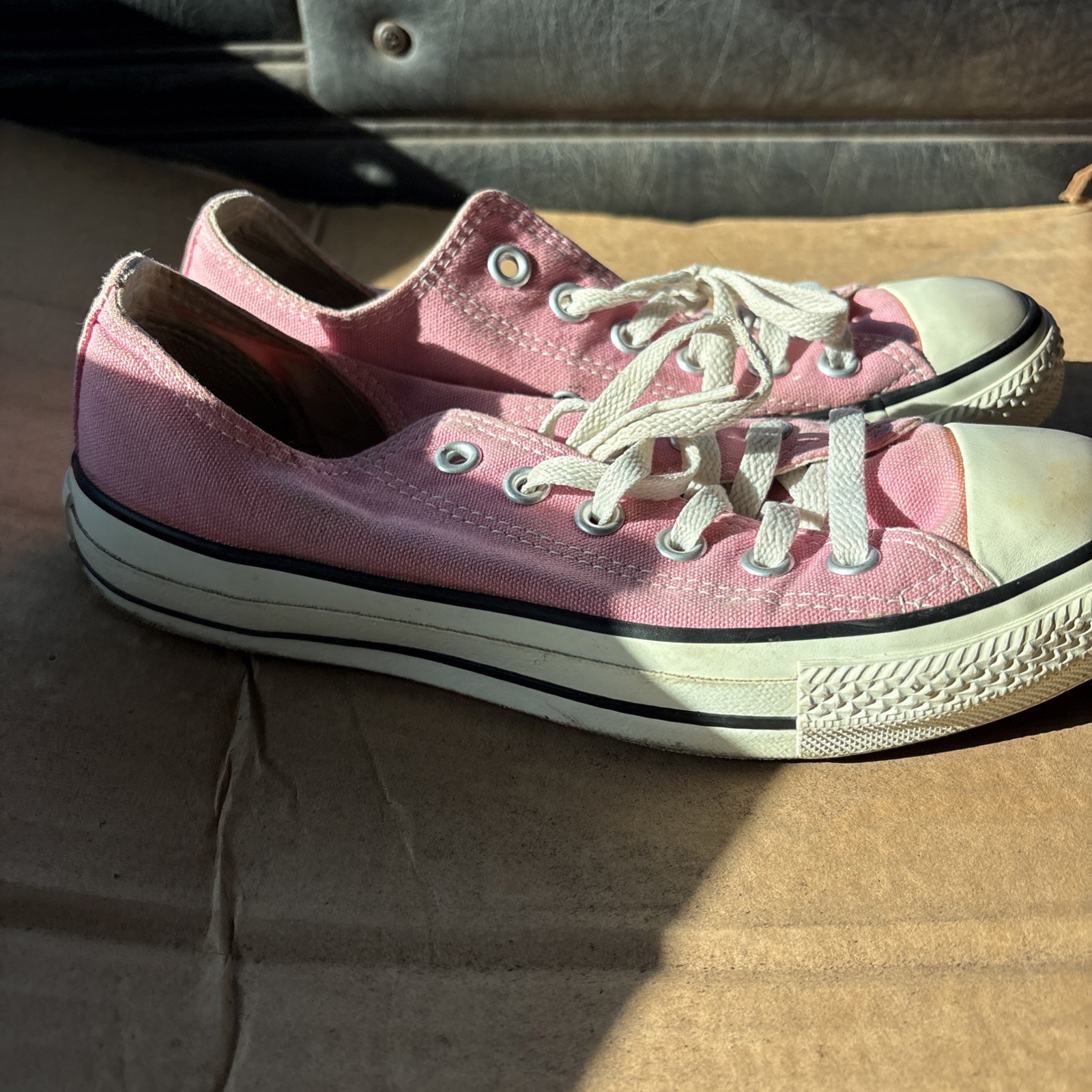 pink converse low top mens 5/womens 7