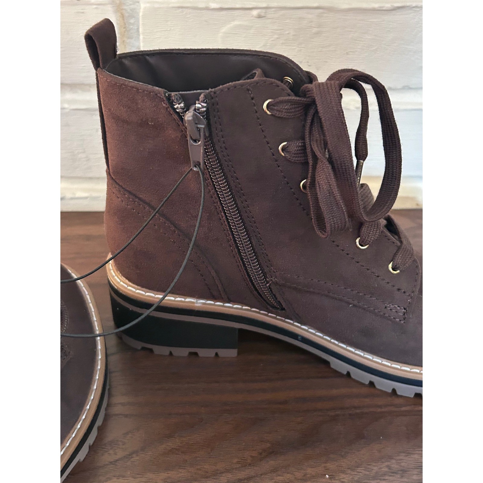 NWT Kensie Kasha Brown Faux Suede Padded Footbed Lug Sole Ankle Boots Womens 6