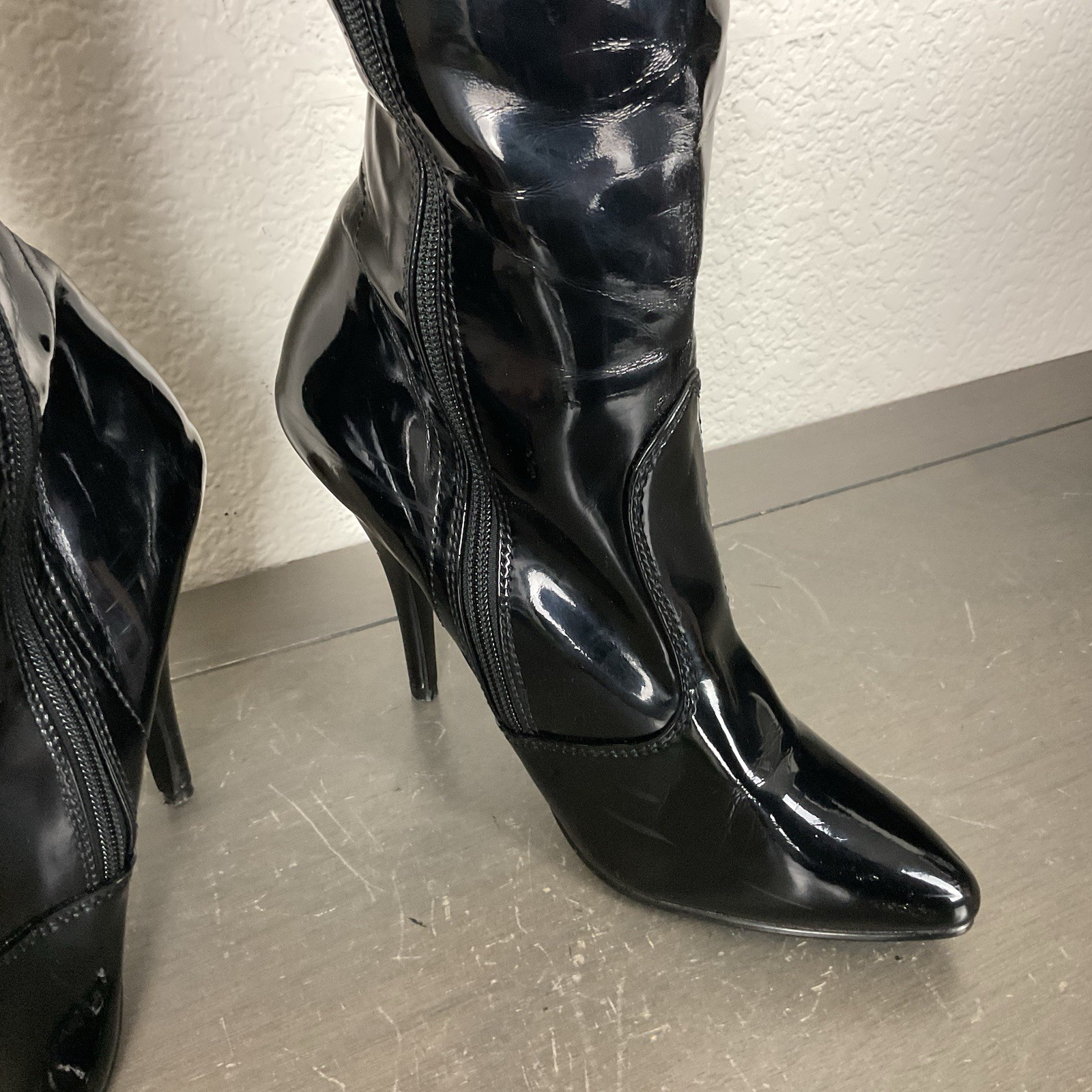 Pleaser Women’s Seduce-3010 Black Patent Thigh High Boots 5″ Stiletto Heel Sz 8
