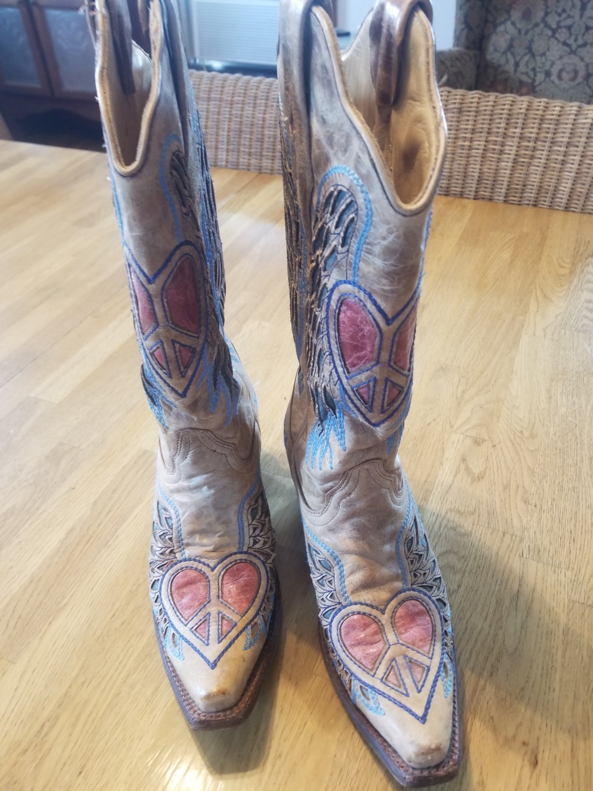 CORRAL Vintage Cowboy Boots A1976 Leather Angel Wings Peace Heart Women’s 7 M
