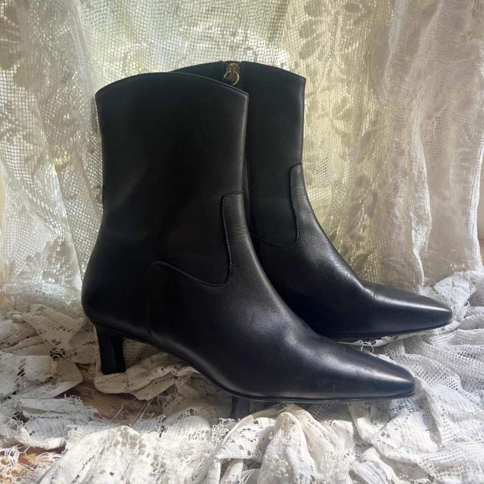 Modern Alohas Black Nash Leather Zip Up Short Kitten Heel Ankle Boots Size 8
