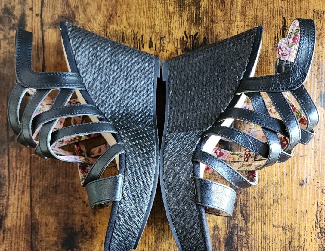 MELROSE AVE ~ Ladies’ Size 8 1/2 ~ HERMOSA ~ 4.25″ Wedge Sandal ~ 1.75″ Platform