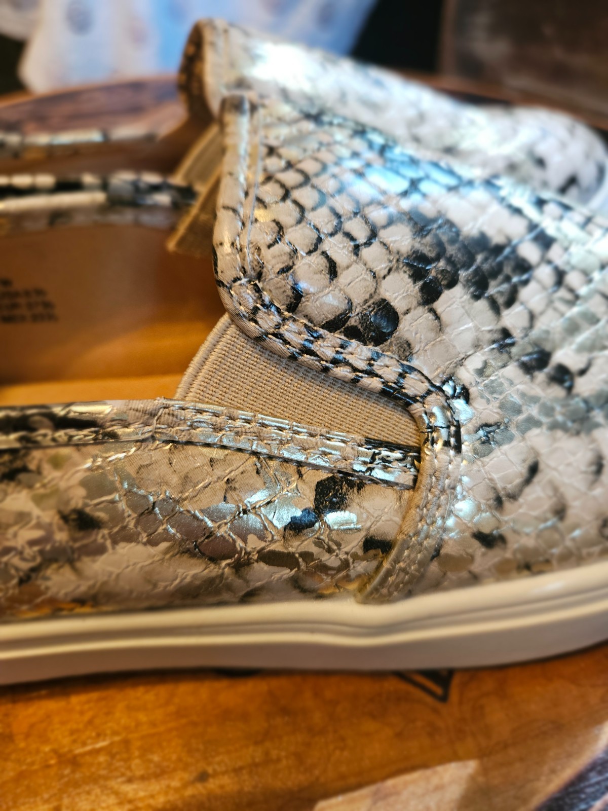 TIME AND TRU SLIP ON SNAKE SNEAKER – SIZE 6 1/2 W – UNWORN