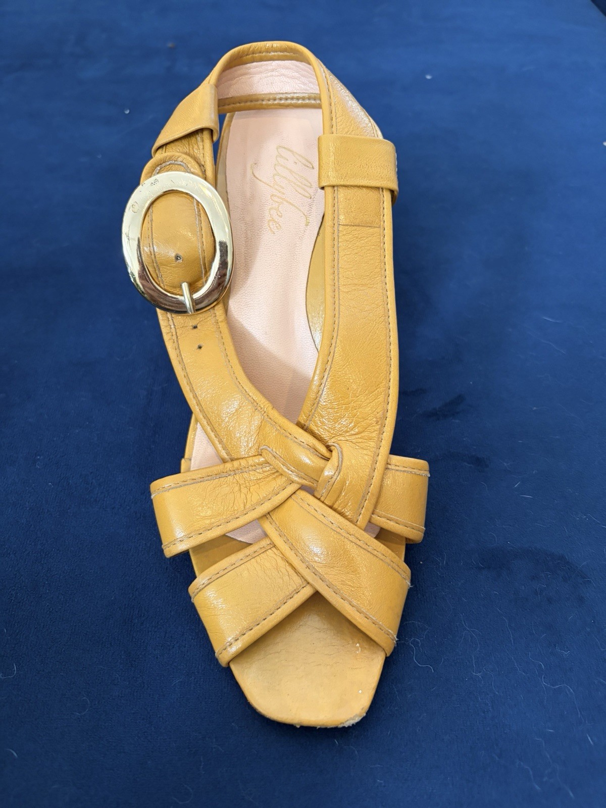 Soft Golden Mustard Leather Sandals Women’s Size 39 US Size 8 Made In Brazil
