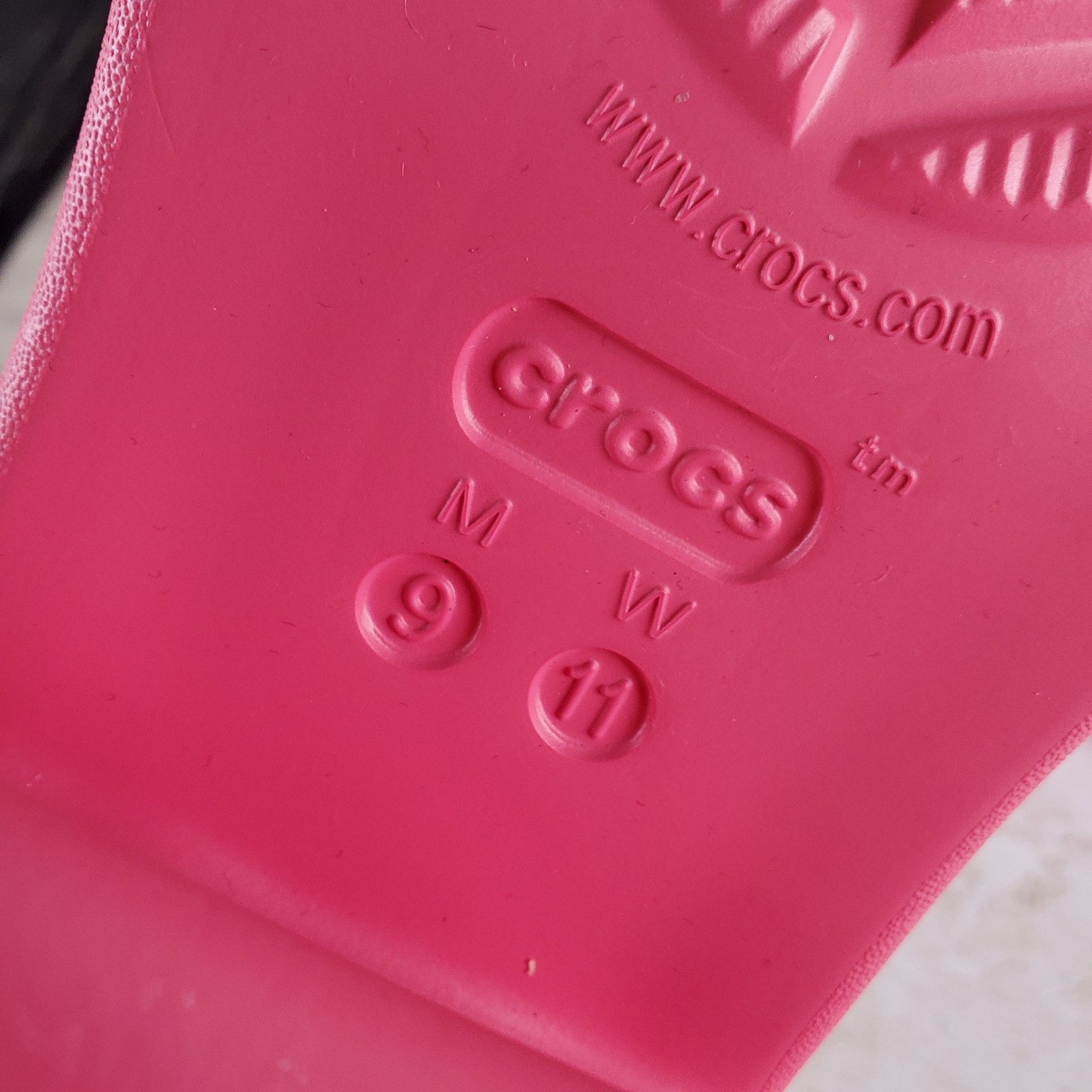 Crocs Siren Clogs Sz 11 Hyper Pink Rubber Platform Slip On Block Heel