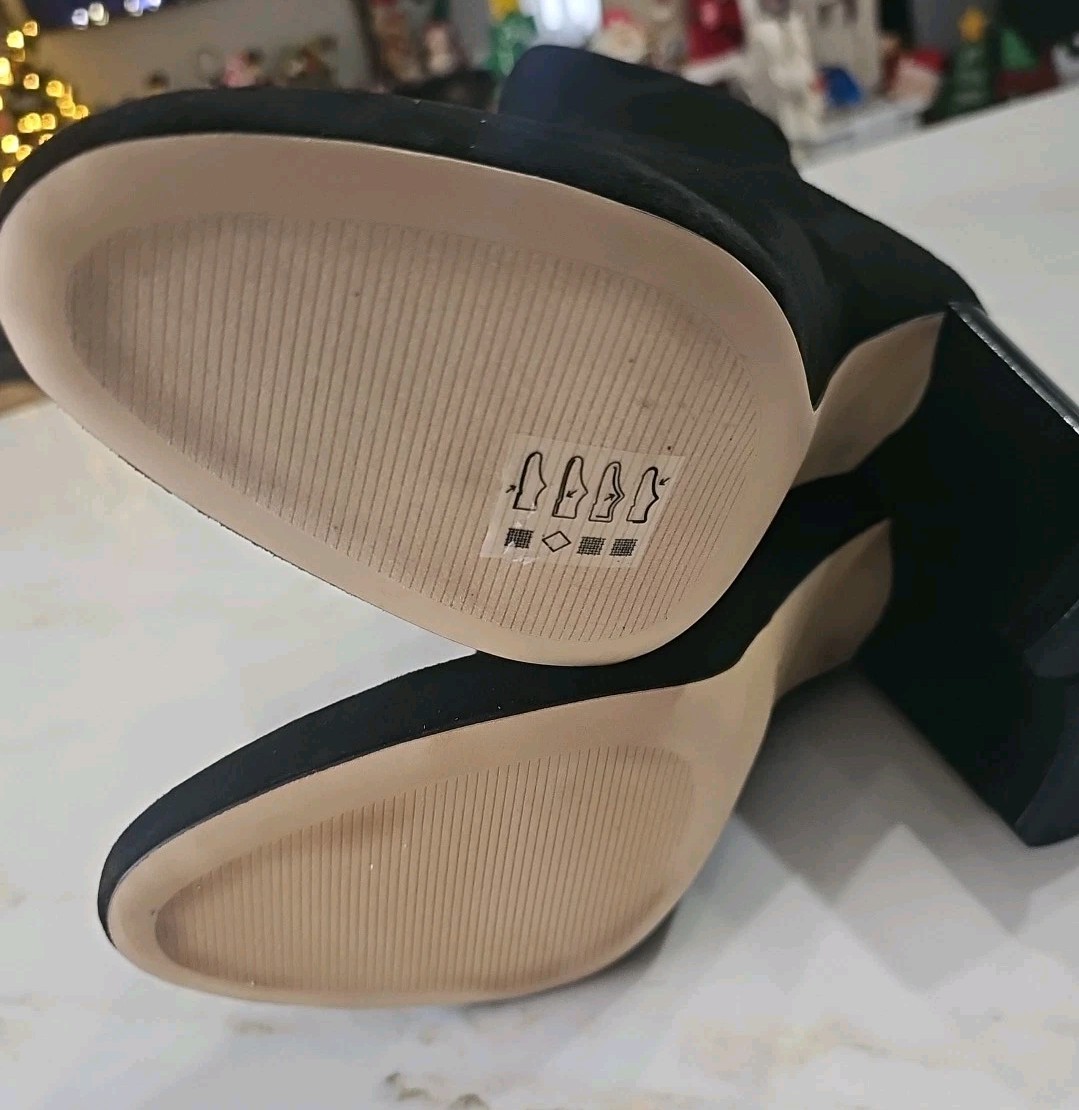 Michael Kors Women Mandy Ankle Sock Bootie Suede Black PV18G Size 11M EUC