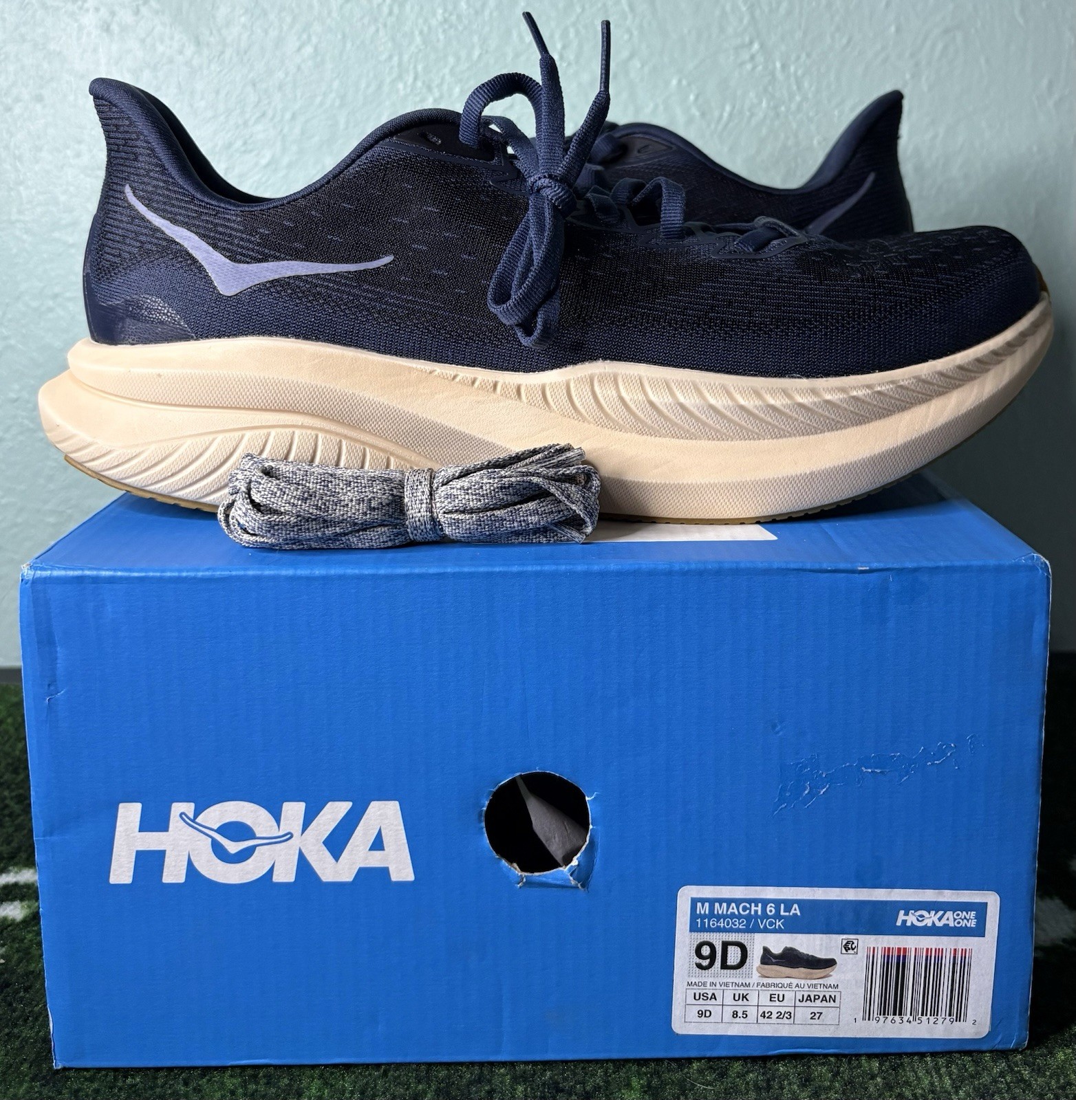 US Men’s 9/Women’s 10 – HOKA Mach 6 LA “Varsity Navy Black” 1164032-VCK