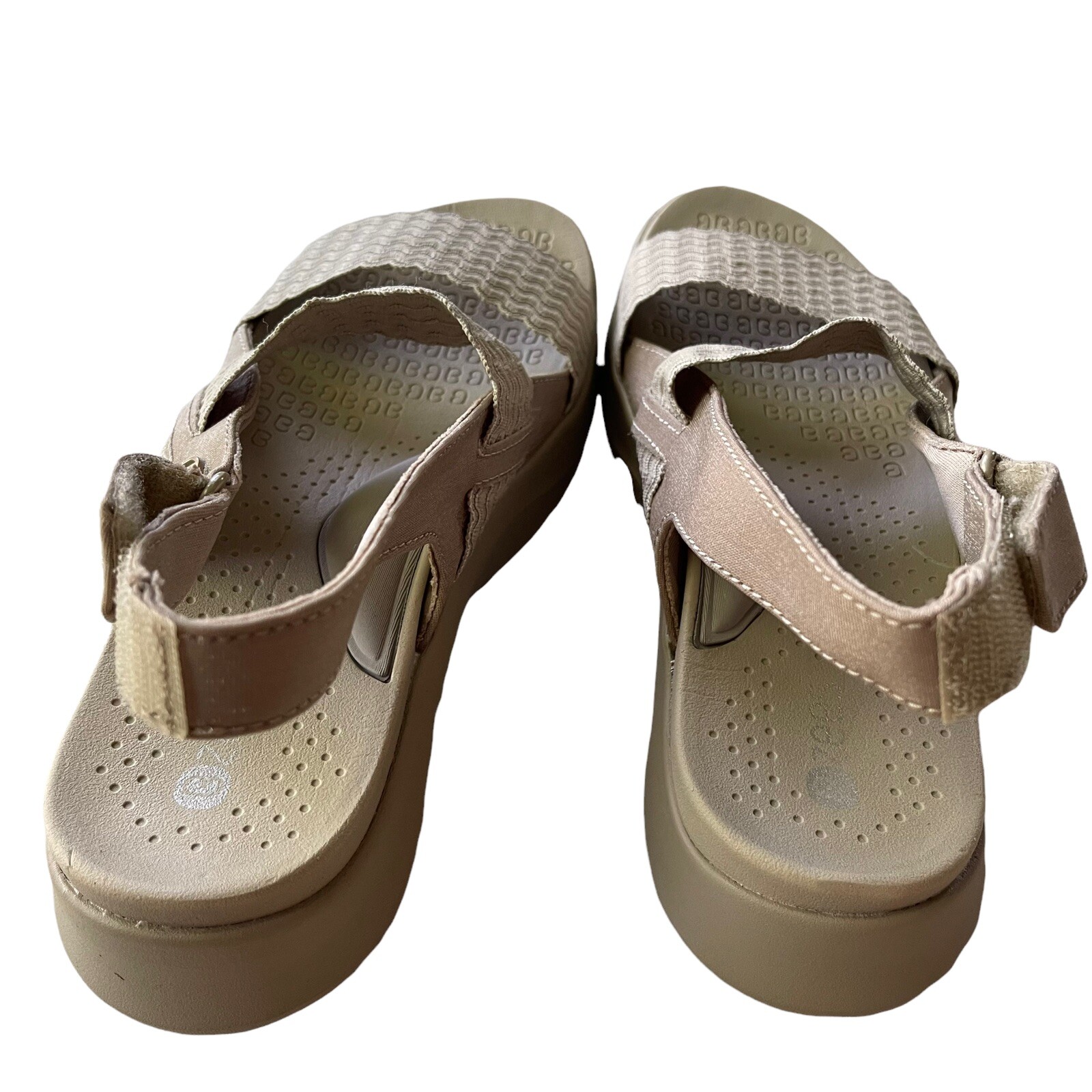 Bzees Plush Slingback Sandals Women’s Size 8.5M Simply Taupe shoes New