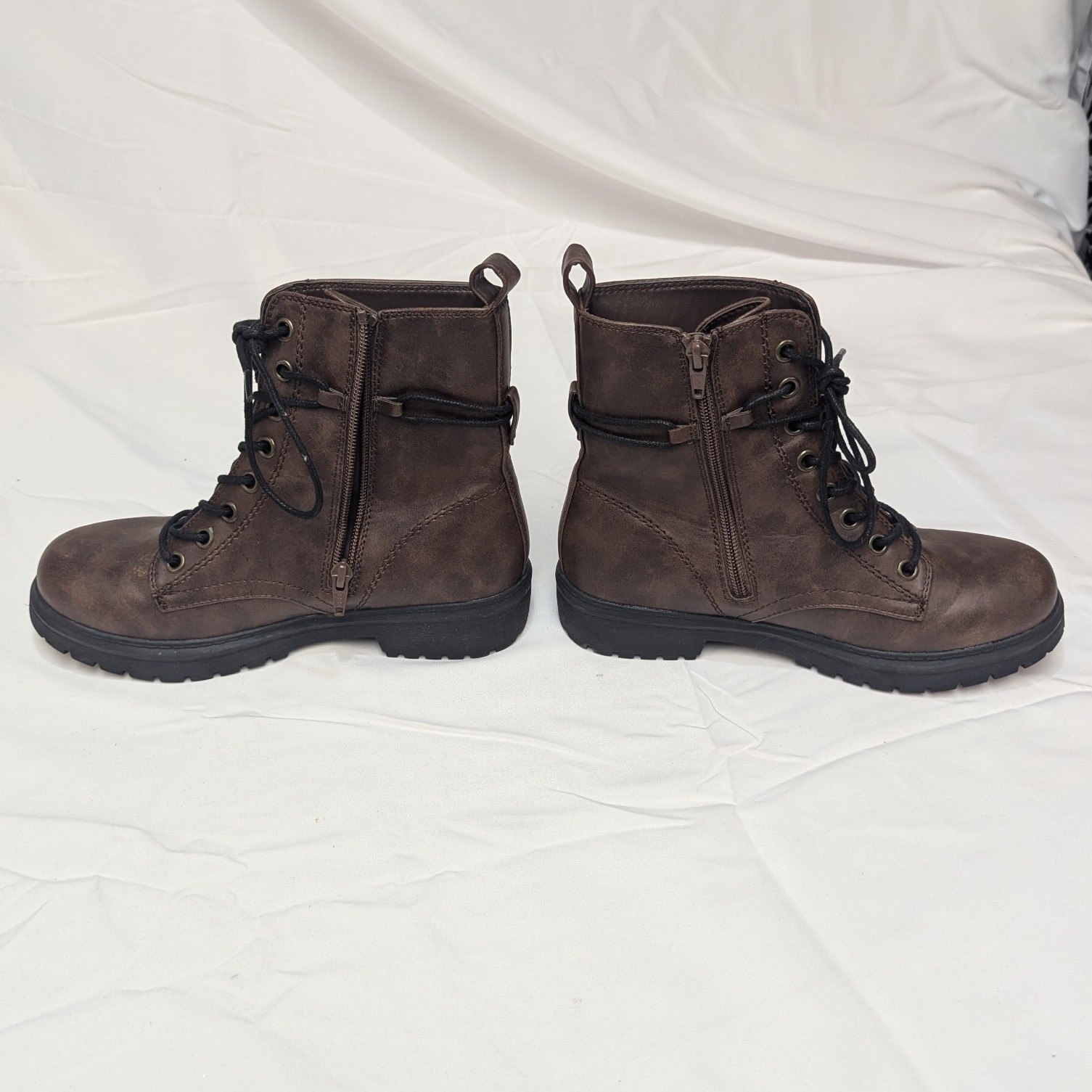 SO Combat Boots Womens 7.5 Dark Brown Lace Up Side Zip Distressed Lug Sole Moto