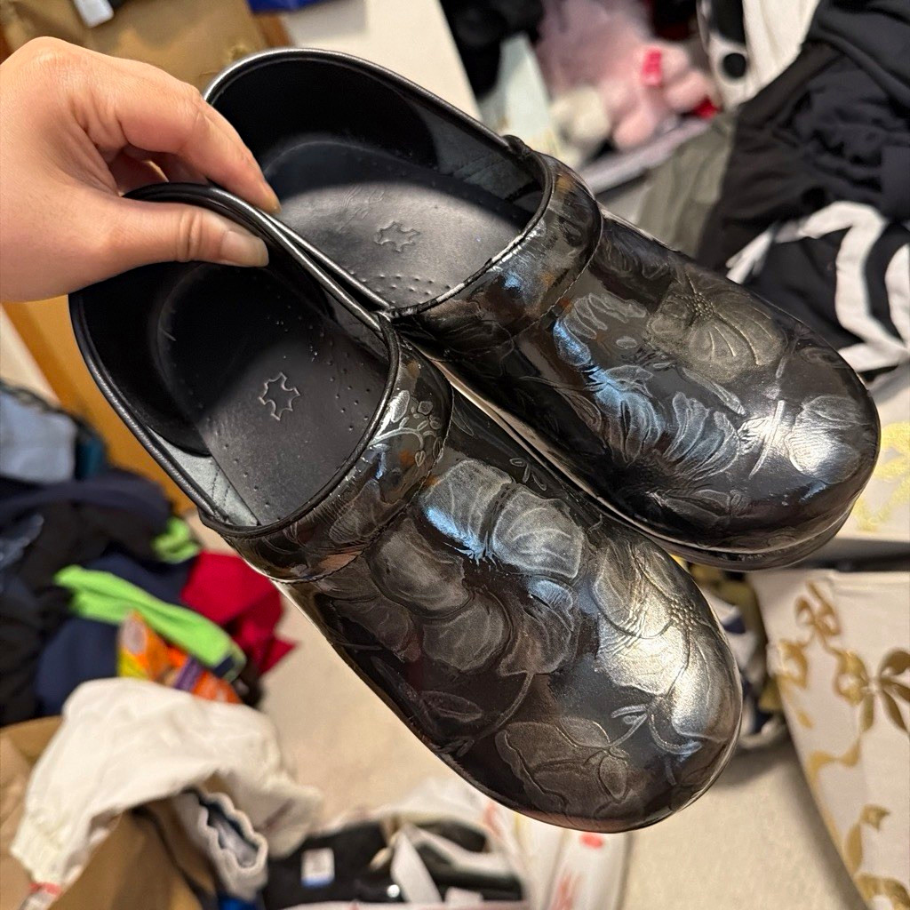 Dansko Black Gray Embossed Floral Leather Slip-On Closed Toe Clogs 8