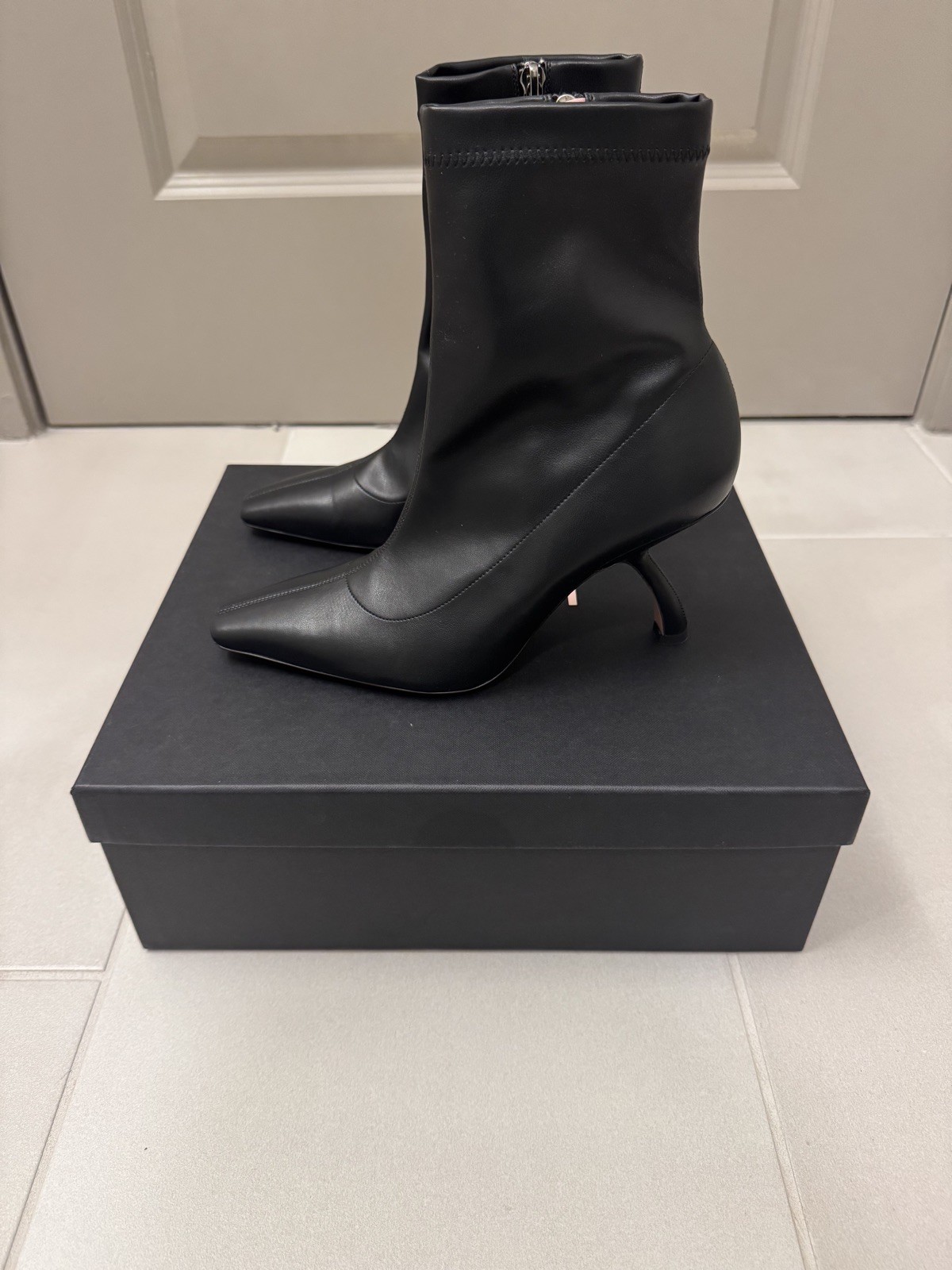 Italian Leather Heels Ankle Boots size 7.5 Women’s Square Toe Booties Black