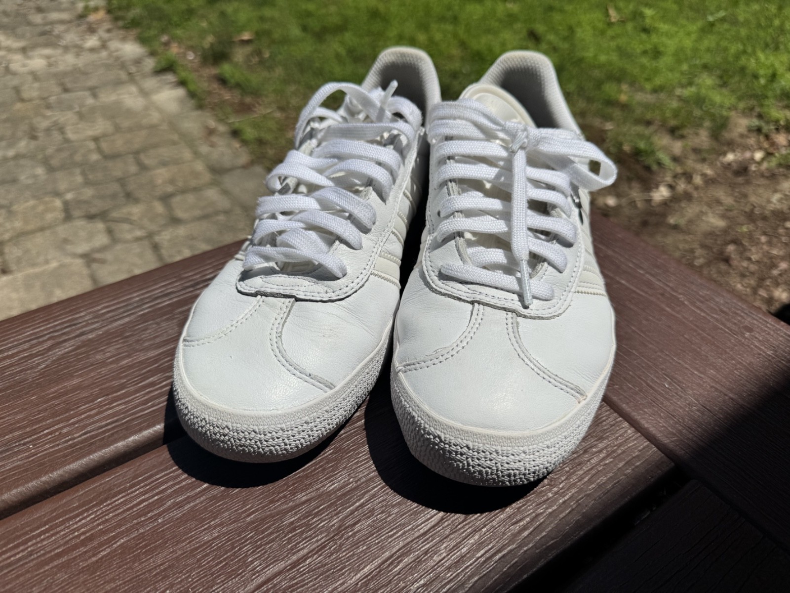 Men’s US 8.5, Women’s US 10 – Adidas Classic Gazelle Sneakers – White, Leather