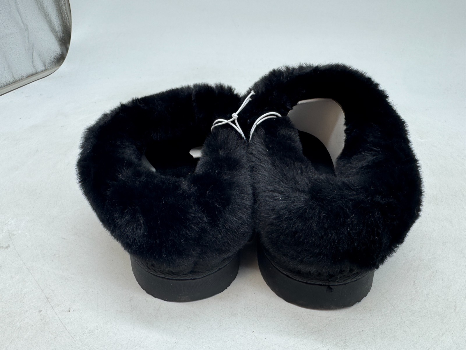 Dearfoams Slippers Women’s Black Knit Lined Slip-On Closed Toe – Medium (7-8)