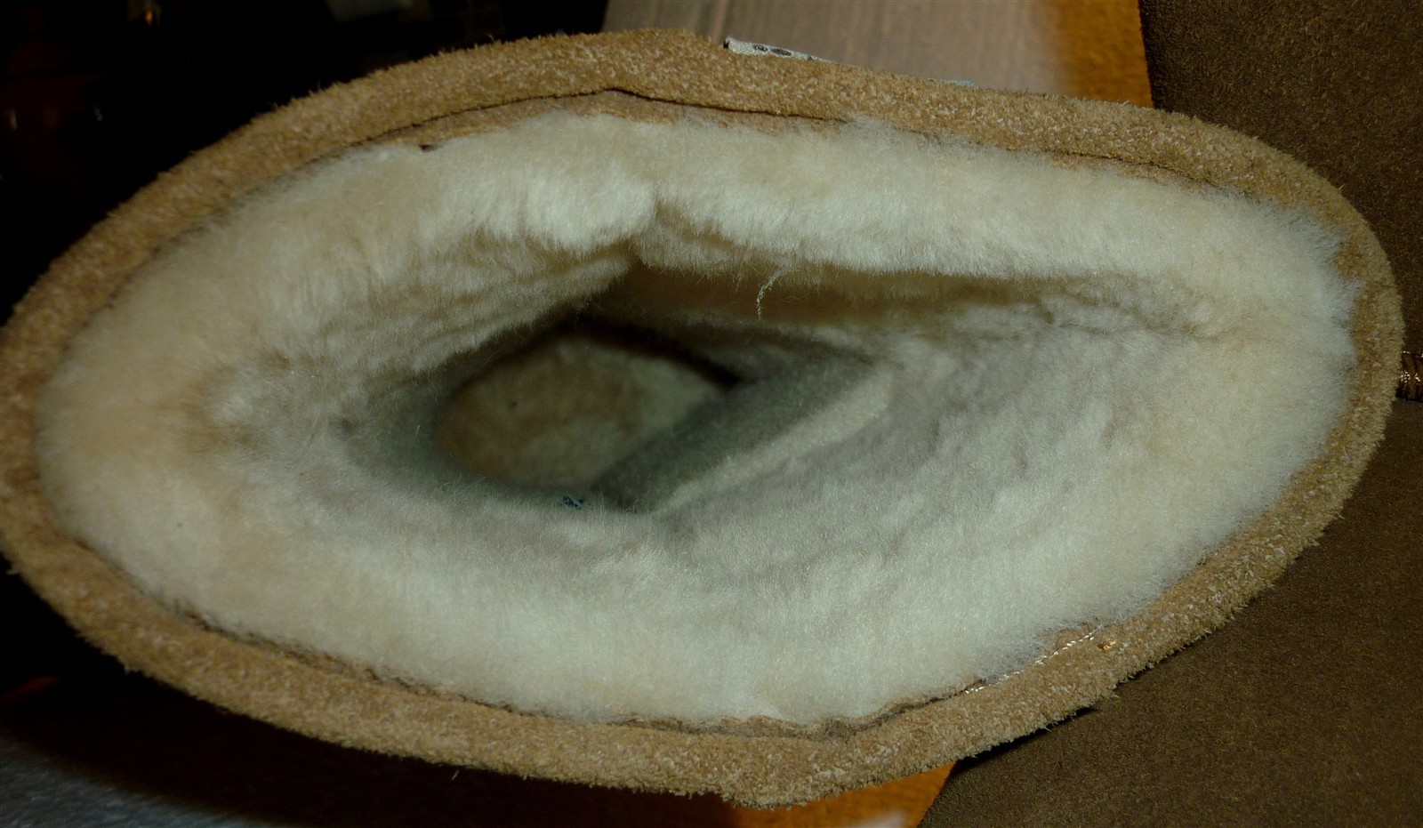 BEARPAW «EMMA» 12″ TALL SUEDE PULL-ON BOOTS COLOR: HICKORY SZ 7M