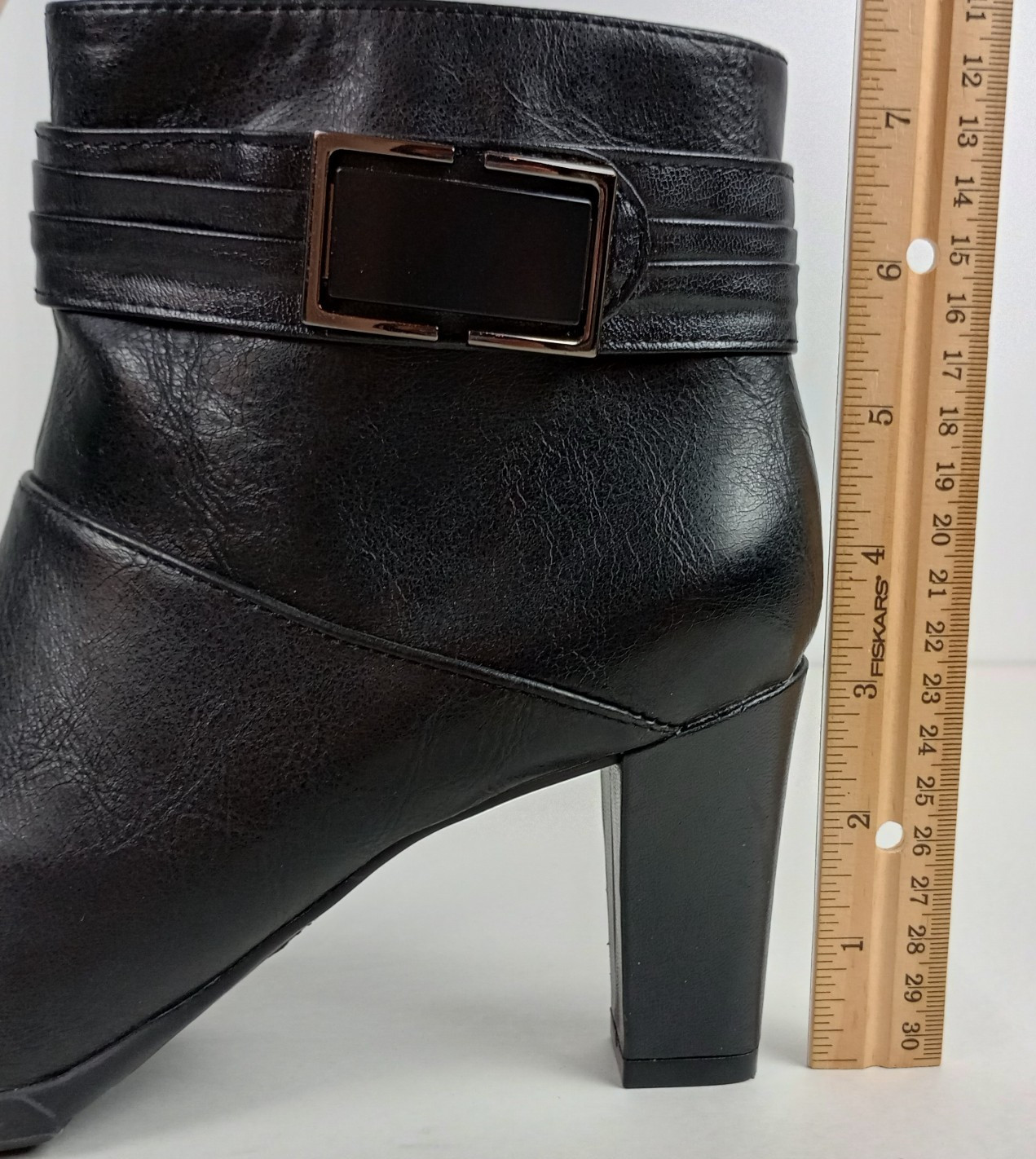 Life Stride Womens 8.5M Black Man Made Leather Buckle Strap Heel Ankle Booties