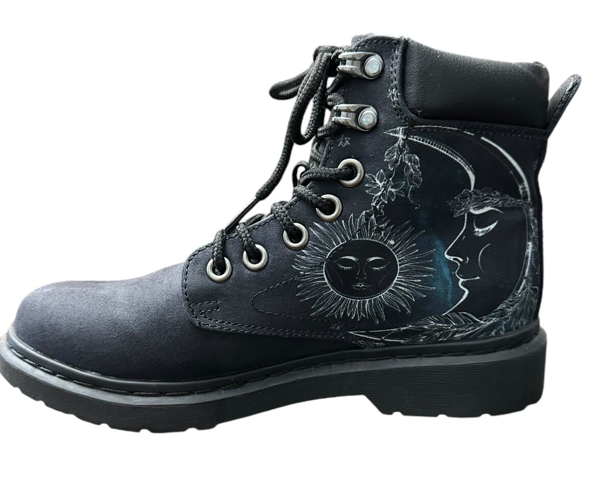 Yes We Vibe Vegan Leather Women’s Boots Moon Sun Faux Size 5