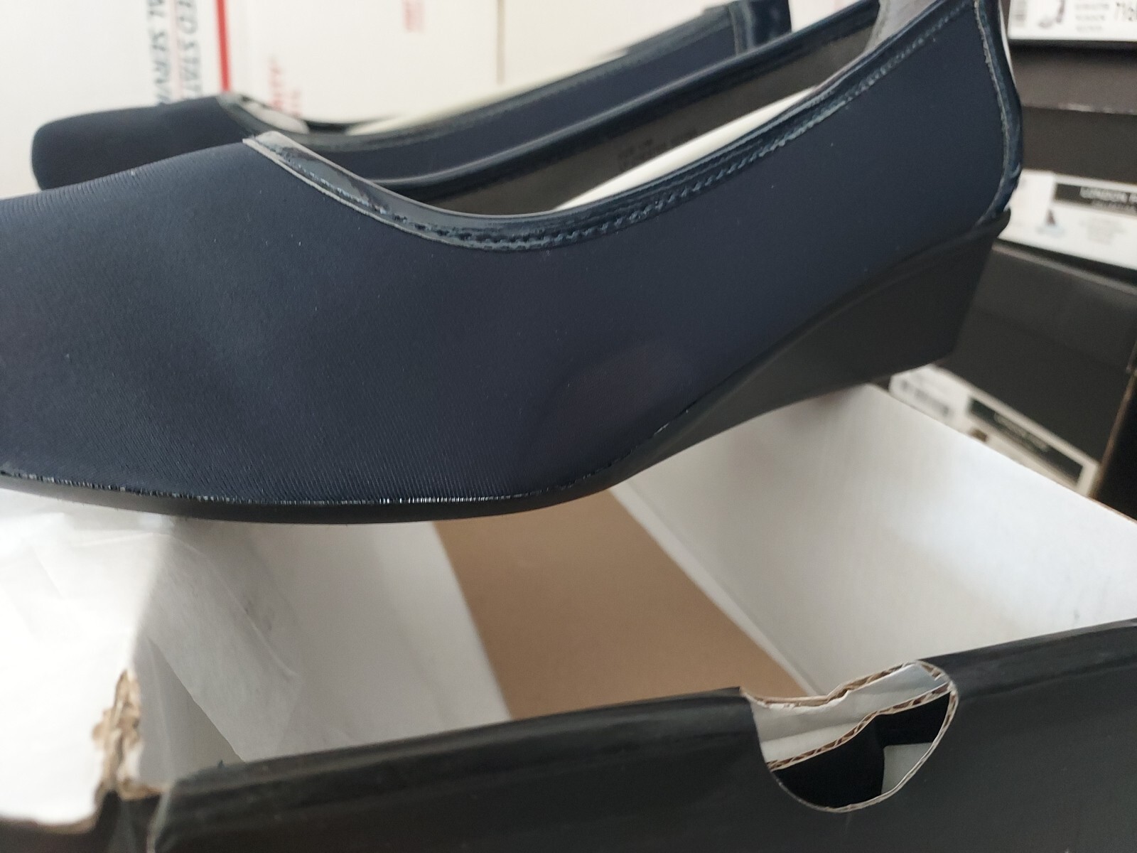 LONDON FOG Chester NAVY BLUE Neoprene Dress Wedge womens size 10 M, #trl8