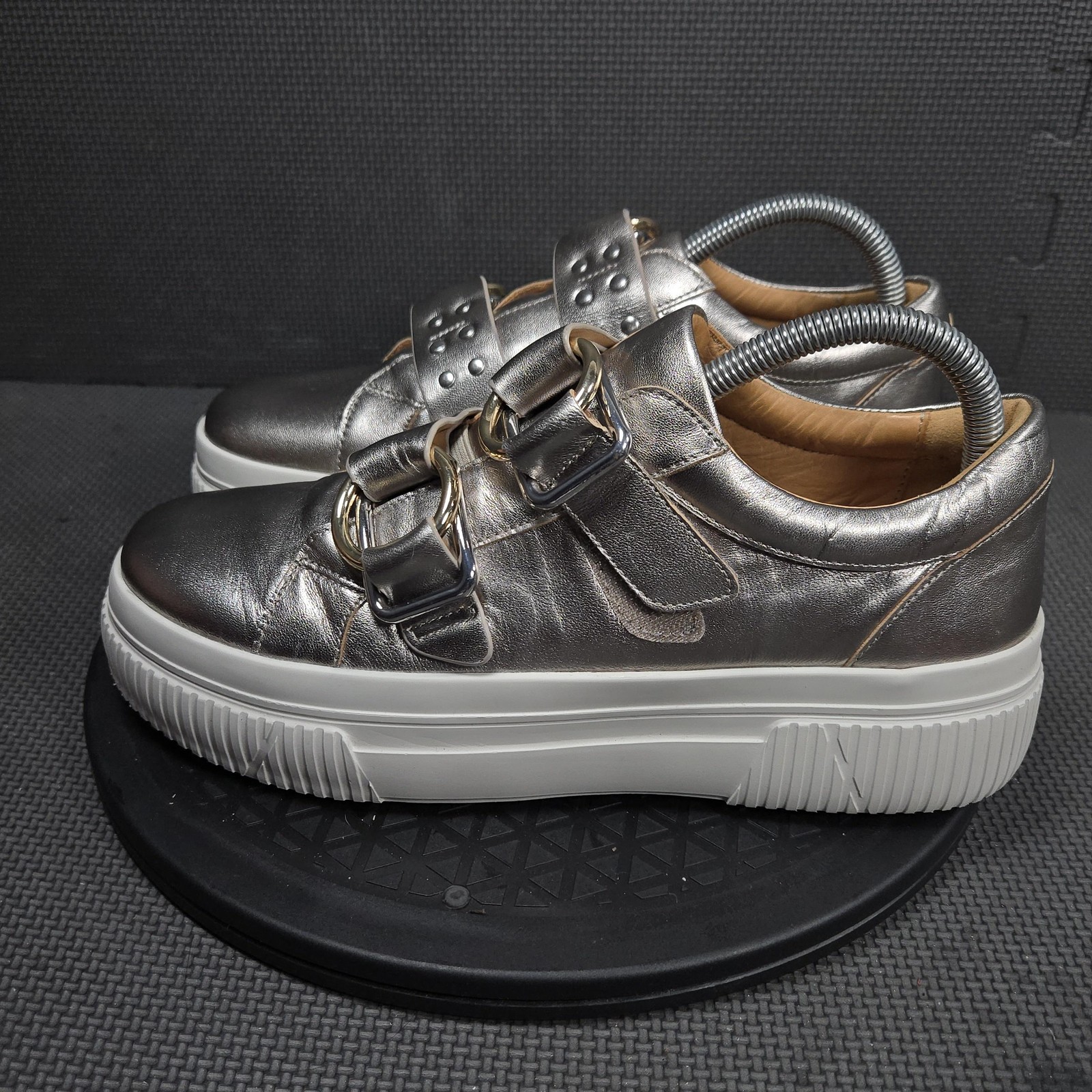 J/Slides NYC Shoes Womens Size 9 Silver Leather Platform Low Top Sneakers Buckle
