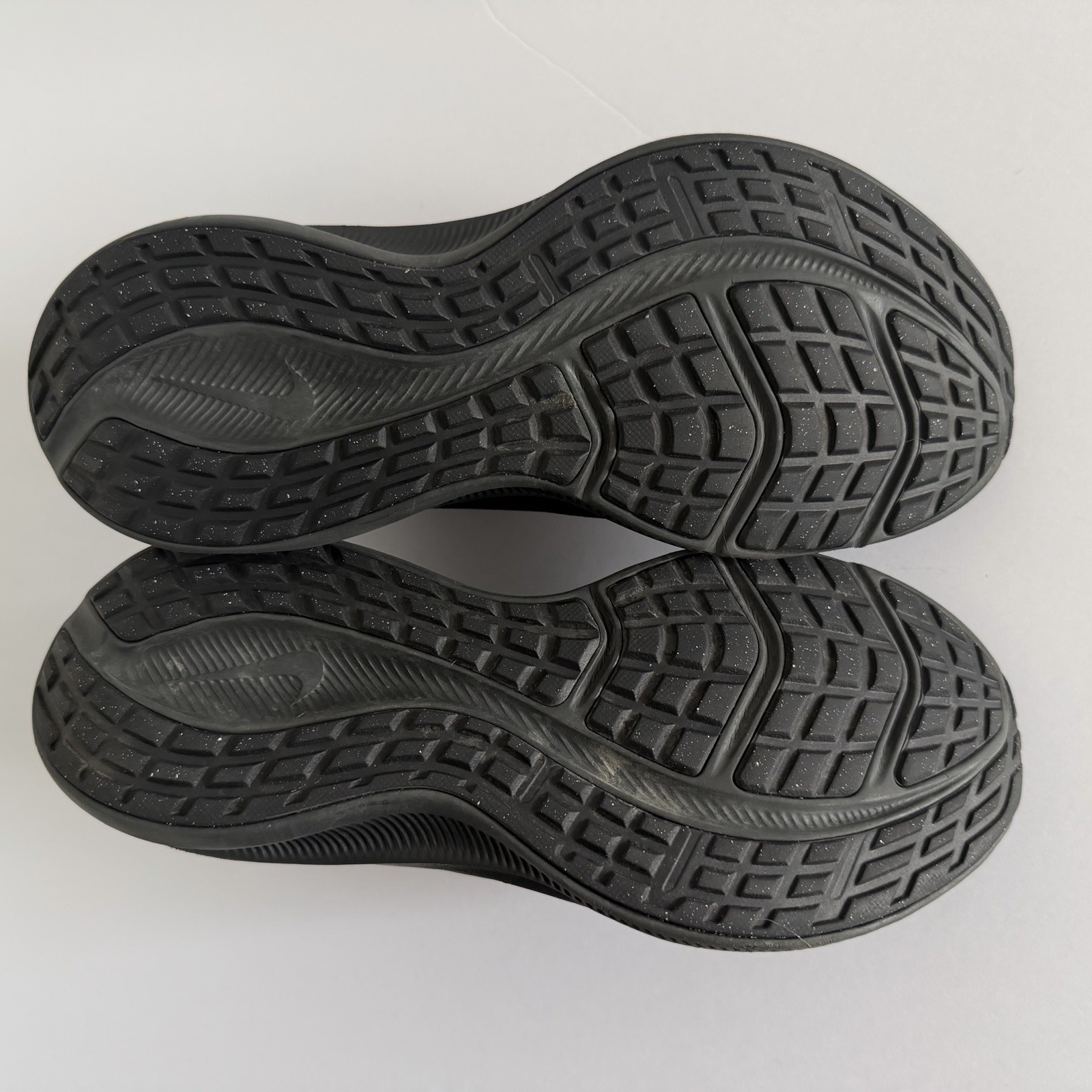 Nike Women’s 8.5 Downshifter 11 Running Athletic Shoes Black