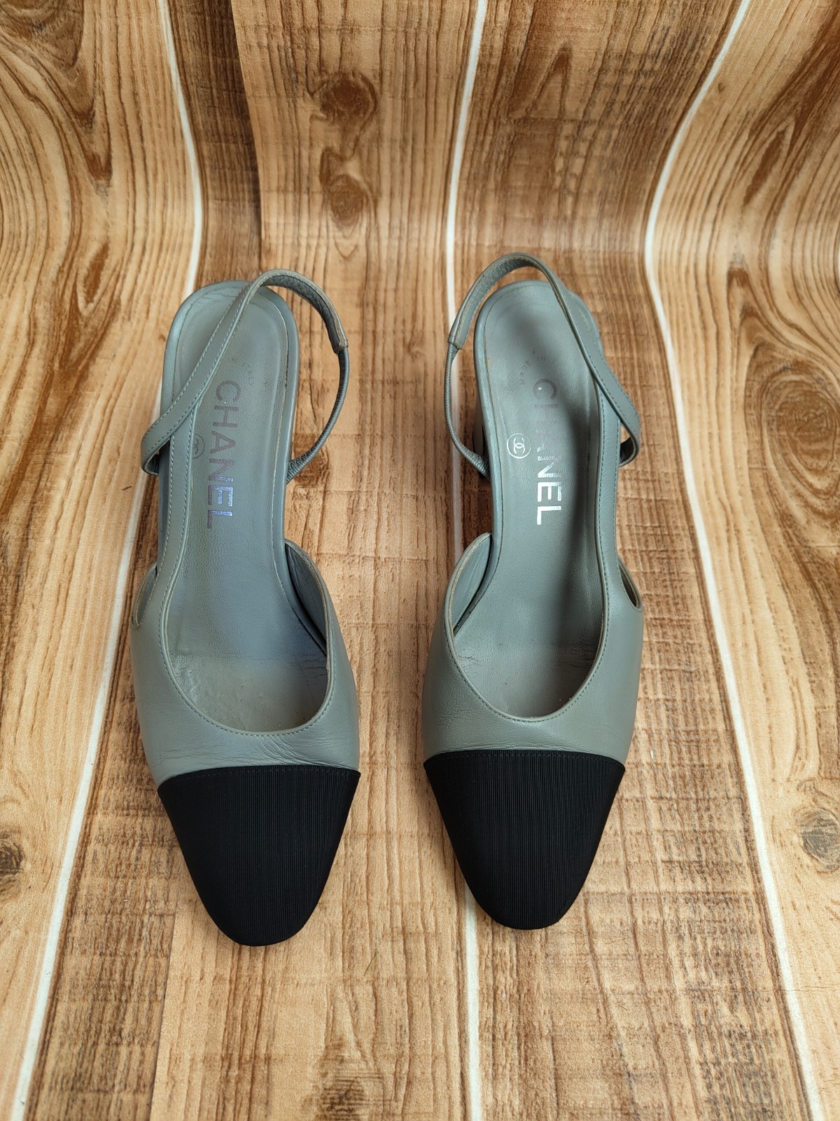 CHANEL Slingback Grosgrain CC Cap-toe Grey Leather Heels EU 36 US 6
