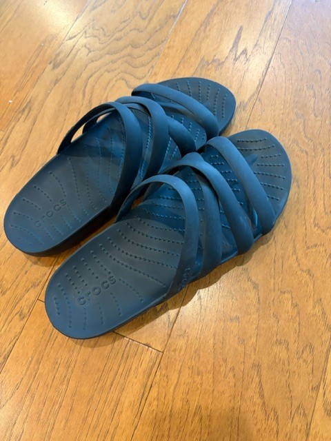 Womens Crocs Sandals Black Strappy Slip On Excellent Condition Size 9