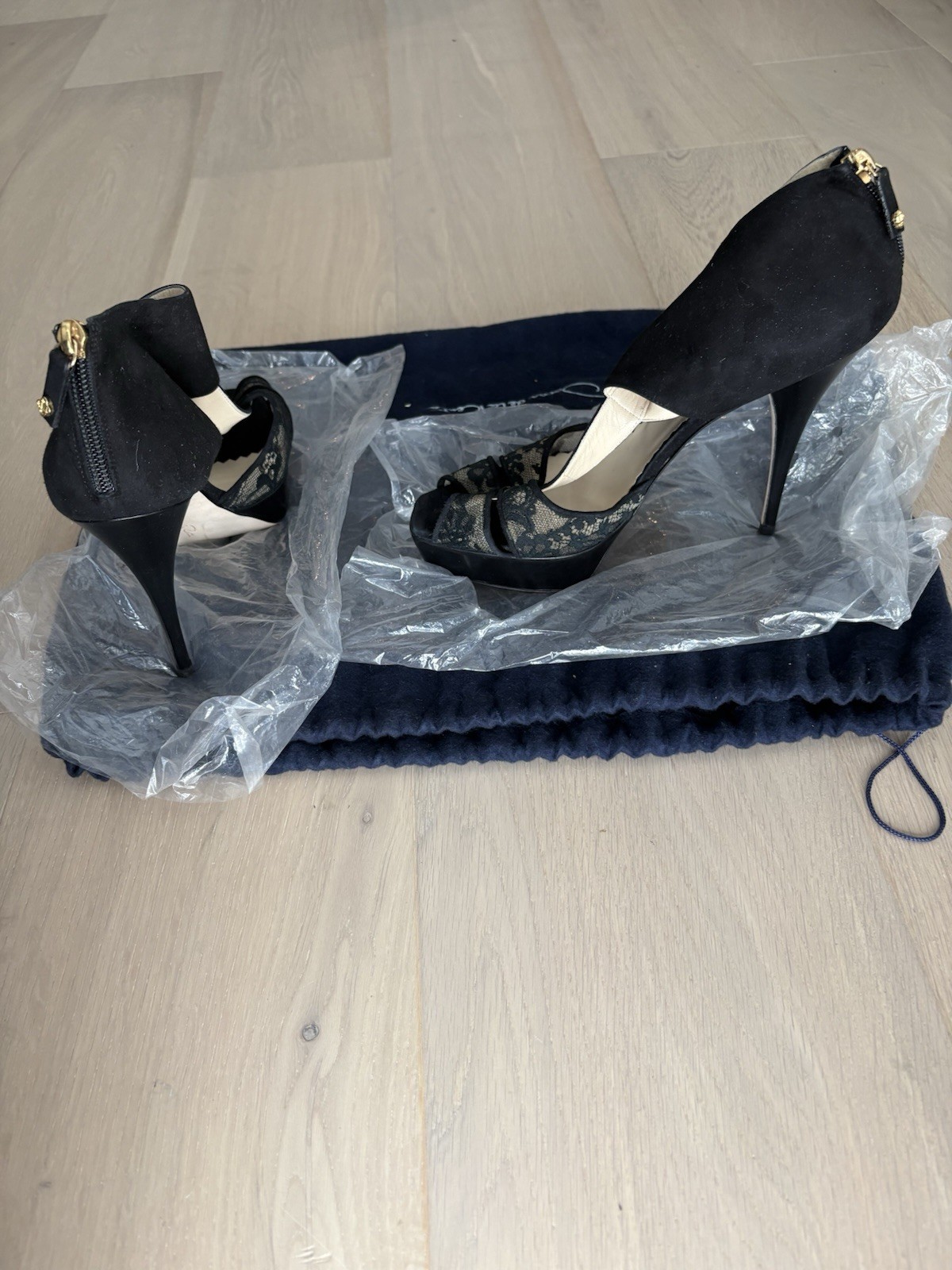 Oscar de la Renta Black Lace Floral Platform Peep Toe Stiletto Heel EU 40