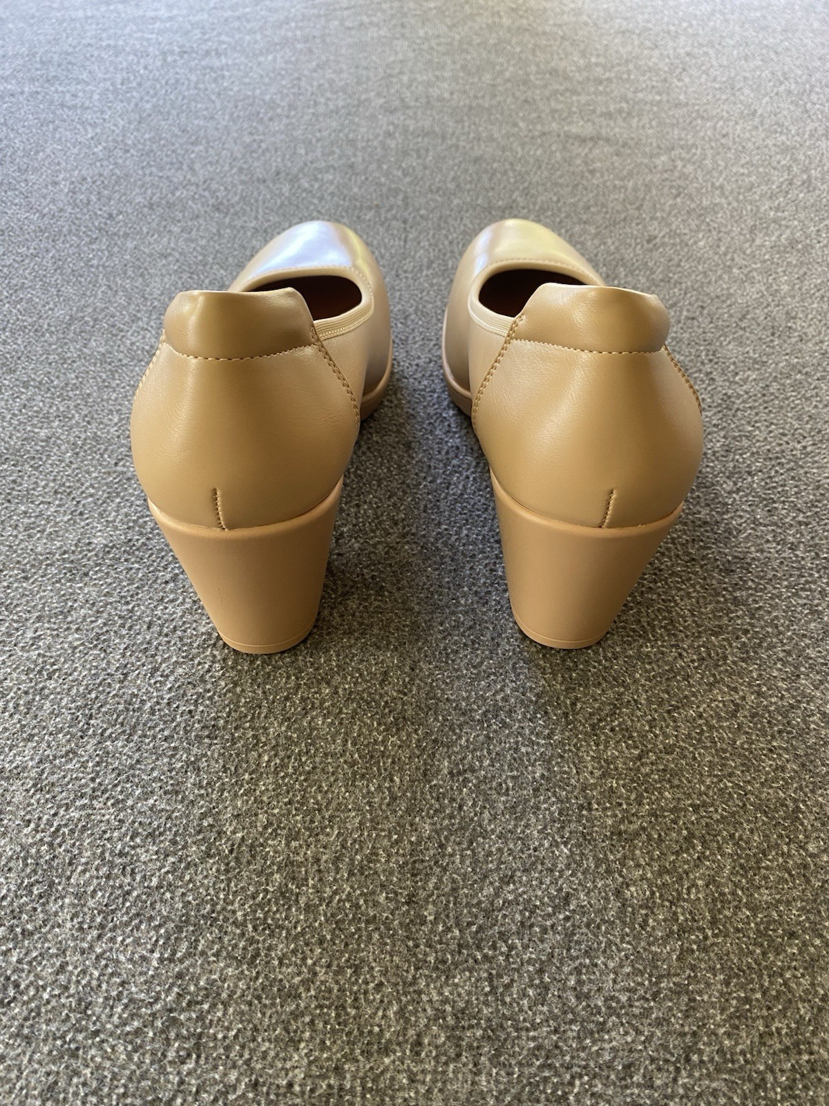 Dream Pairs Heels 9.5 Tan Edena Low Block Heel Pumps Capsule Minimalist Office
