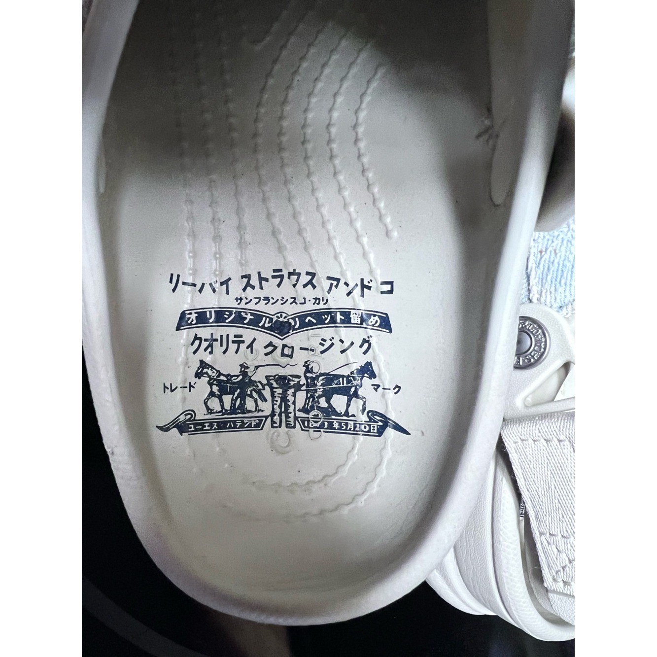 LEVI’S X CROCS ALL TERRAIN CLOG Men’s 4 Women’s 6