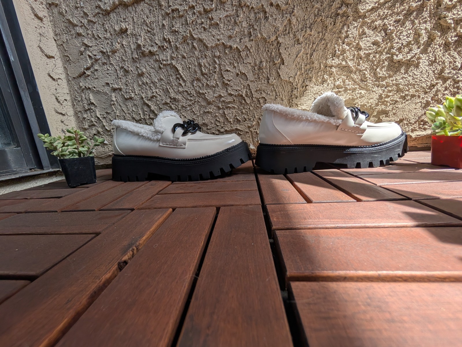 DV by Dolce Vita White Platform Chain Loafers Lug Sole Women’s Size 9.5