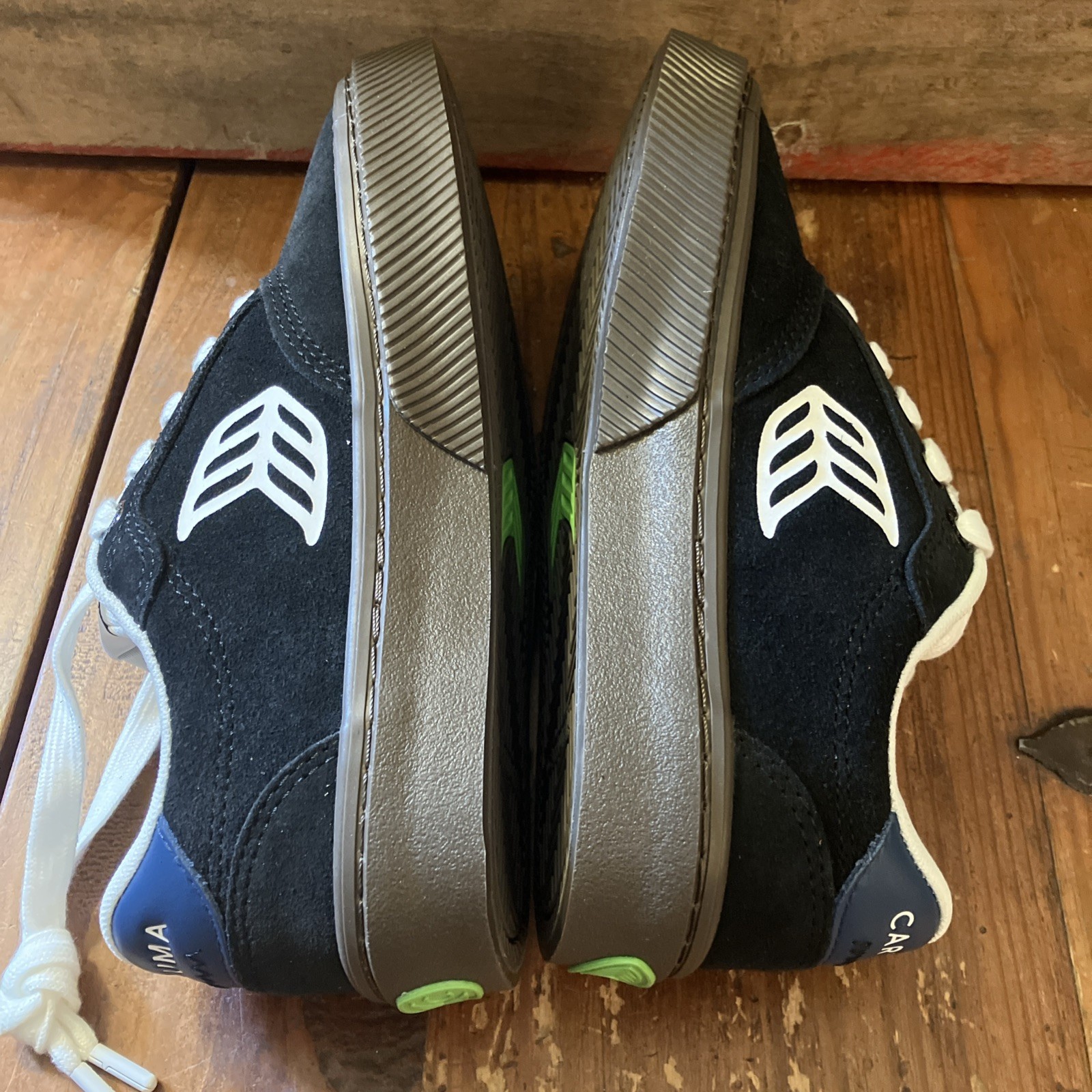 Cariuma NAIOCA PRO Suede Canvas Logo Sneaker Black Ivory Sz Women 5 Men 3.5