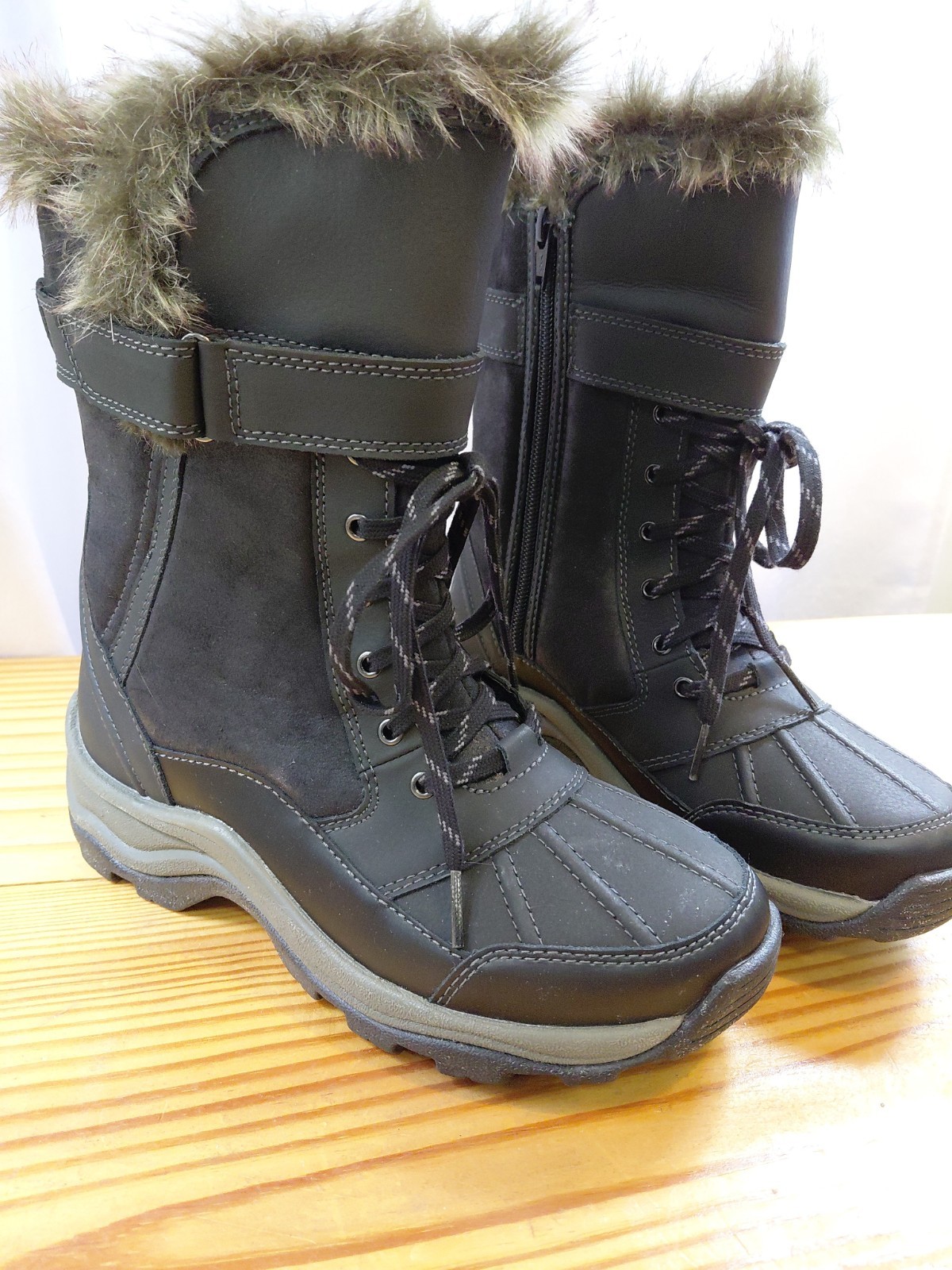 Clarks Mazlyn West Water Resistant Black Leather Fur Winter Boots Size 6.5 New