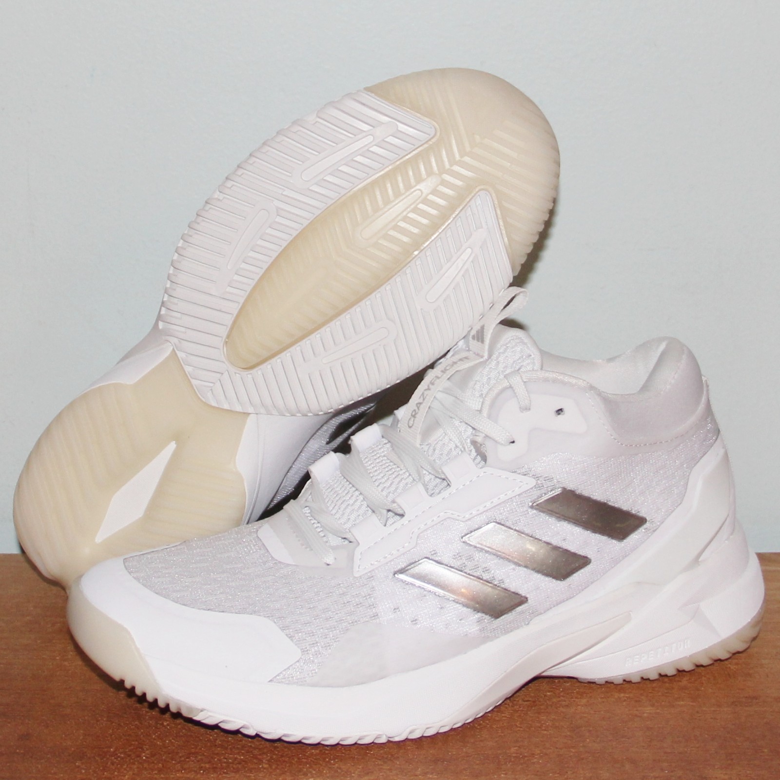 Adidas Crazyflight 6 Mid Indoor Volleyball Shoes Womens 7 White Silver HP7030