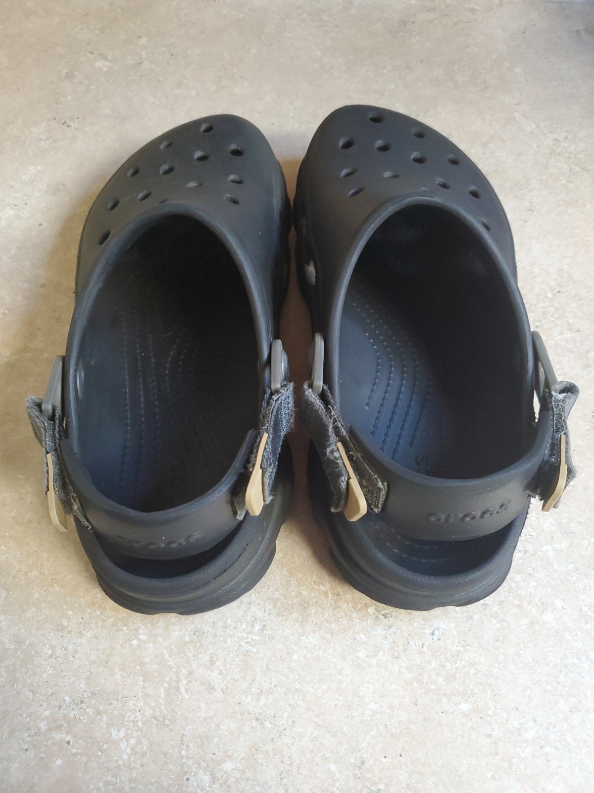 Crocs Iconic Comfort Black Clogs Size M7 W9 Pre-Owned Casual Shoes