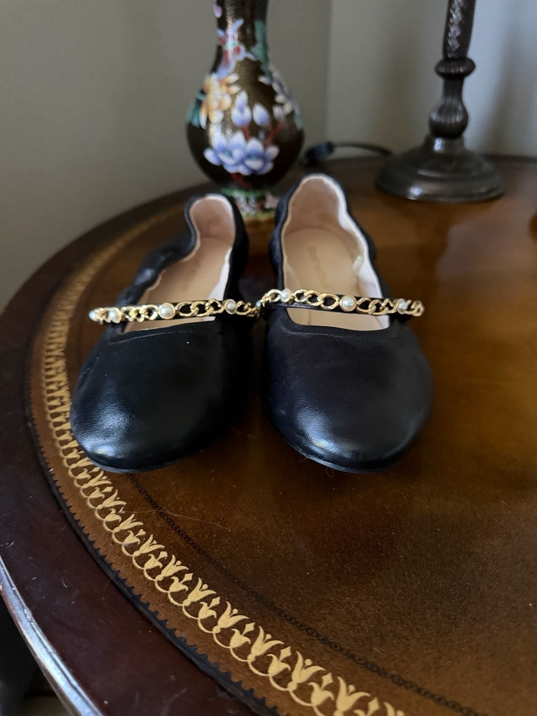 Stuart Weitzman Black Leather Pearl Chain Mary Jane Ballet Flats Size 9B