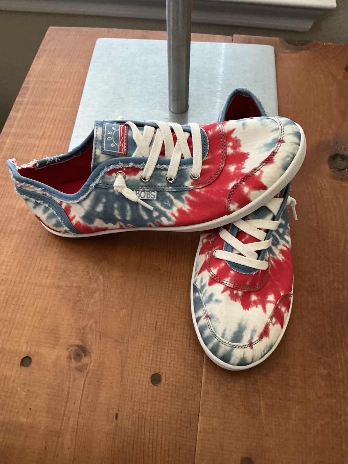 BOBs B Cute Skechers Patriotic Camp Color From Finish Line Memory Foam SZ 10
