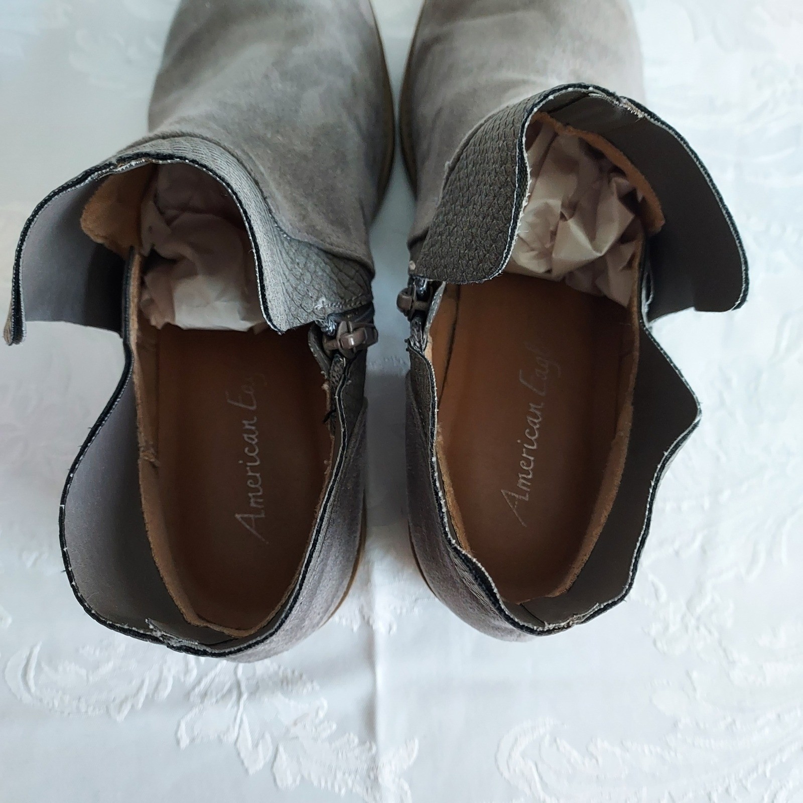 American Eagle 8 Ankle Boots Bootie Gray Leather Suede Faux Snakeskin Trim Split