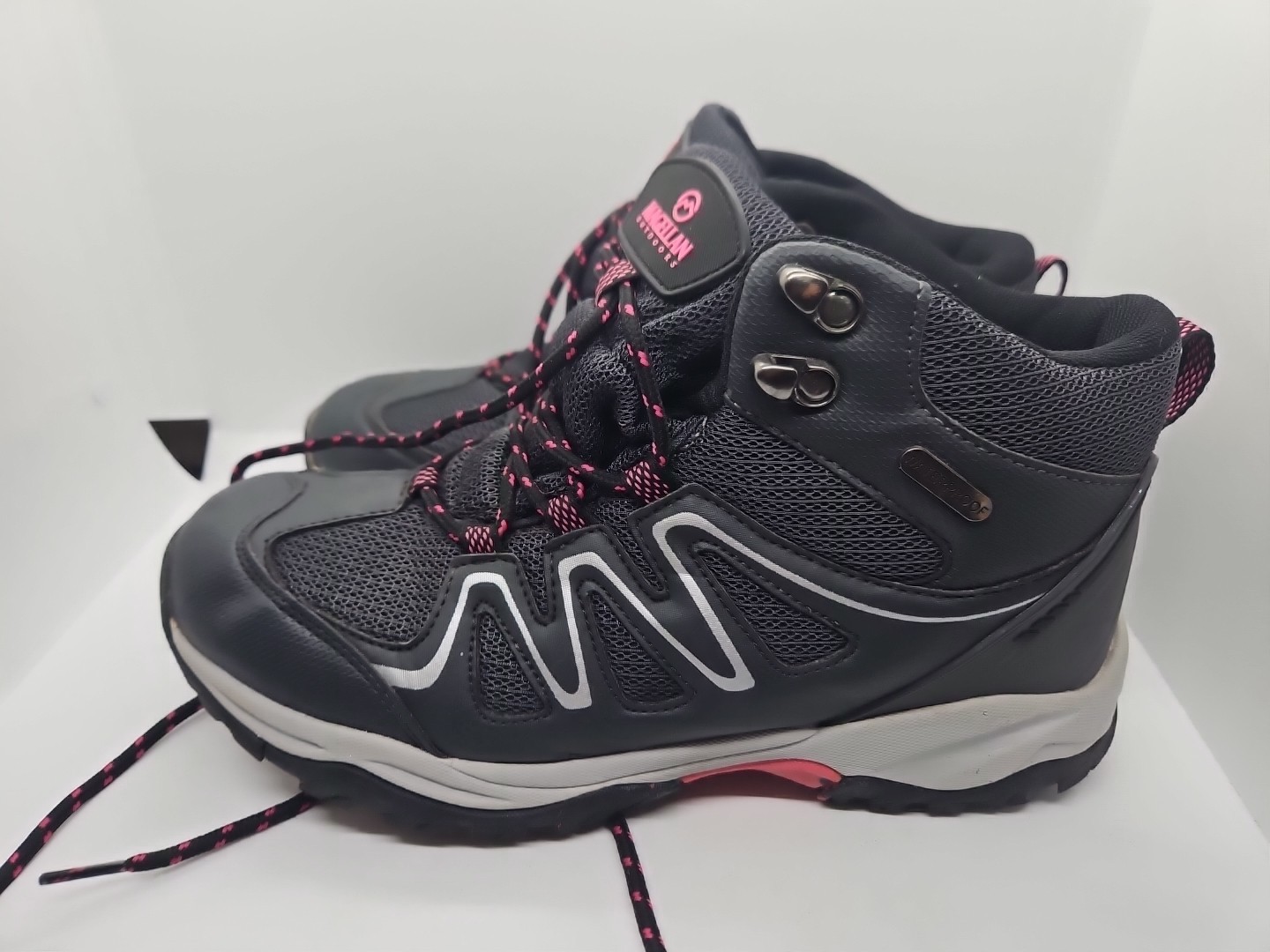 Magellan Outdoors Women’s Emory Hiking Boots-Size 9