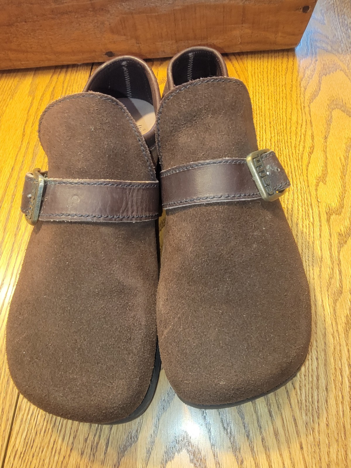 Anne Kalso Earth Shoes 9.5 M / 11 W. READ for Defect Details