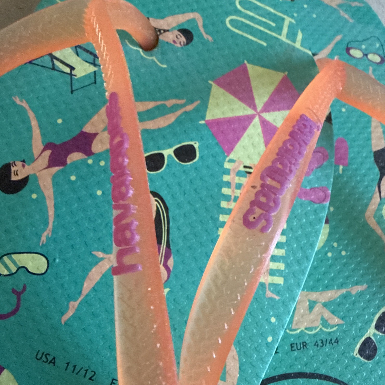 Havaianas Slim Green Pool Party Design with Orange Gel Straps 41/42 – New