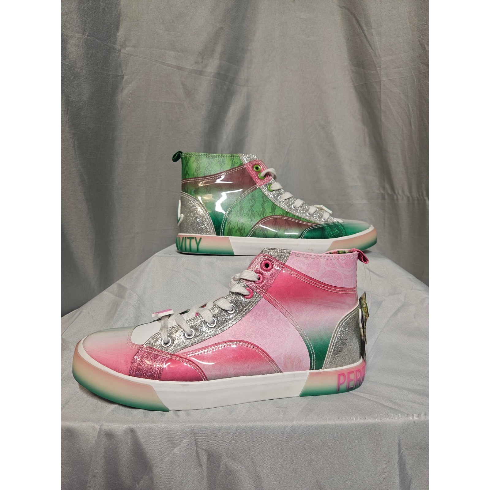Wicked Movie Glinda Elphaba High Top Sneakers Pink Green Glitter Womens 11 NEW