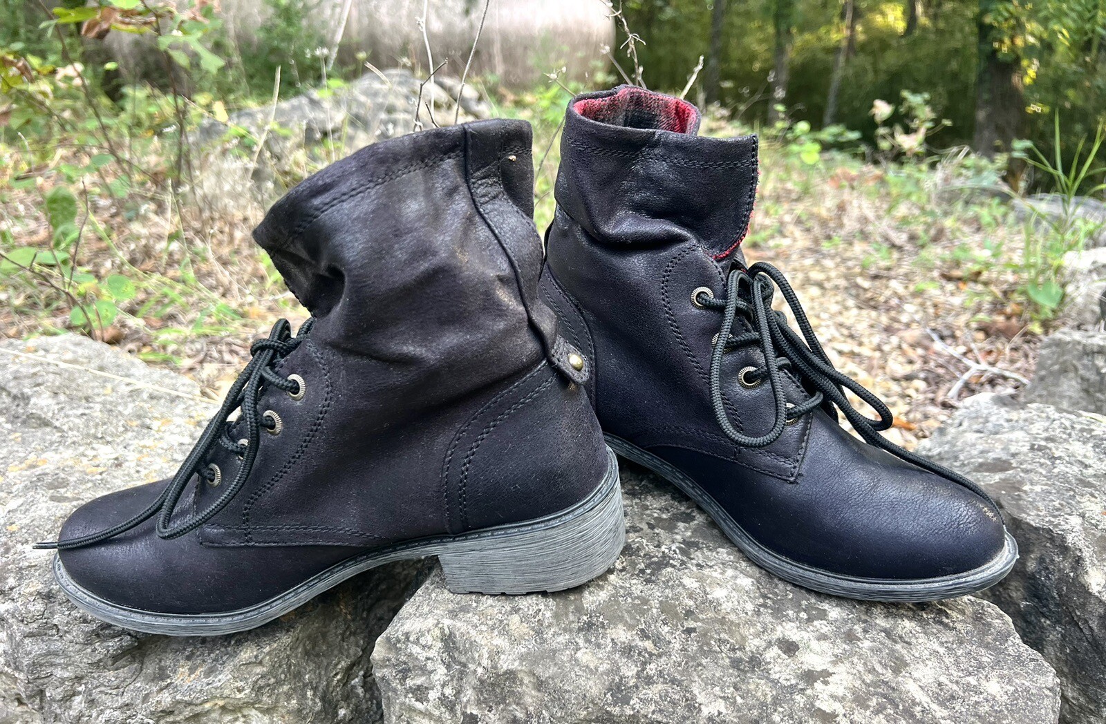 Mudd Boots Women Size 7.5 EUC Chunky Heel Flannel Trim