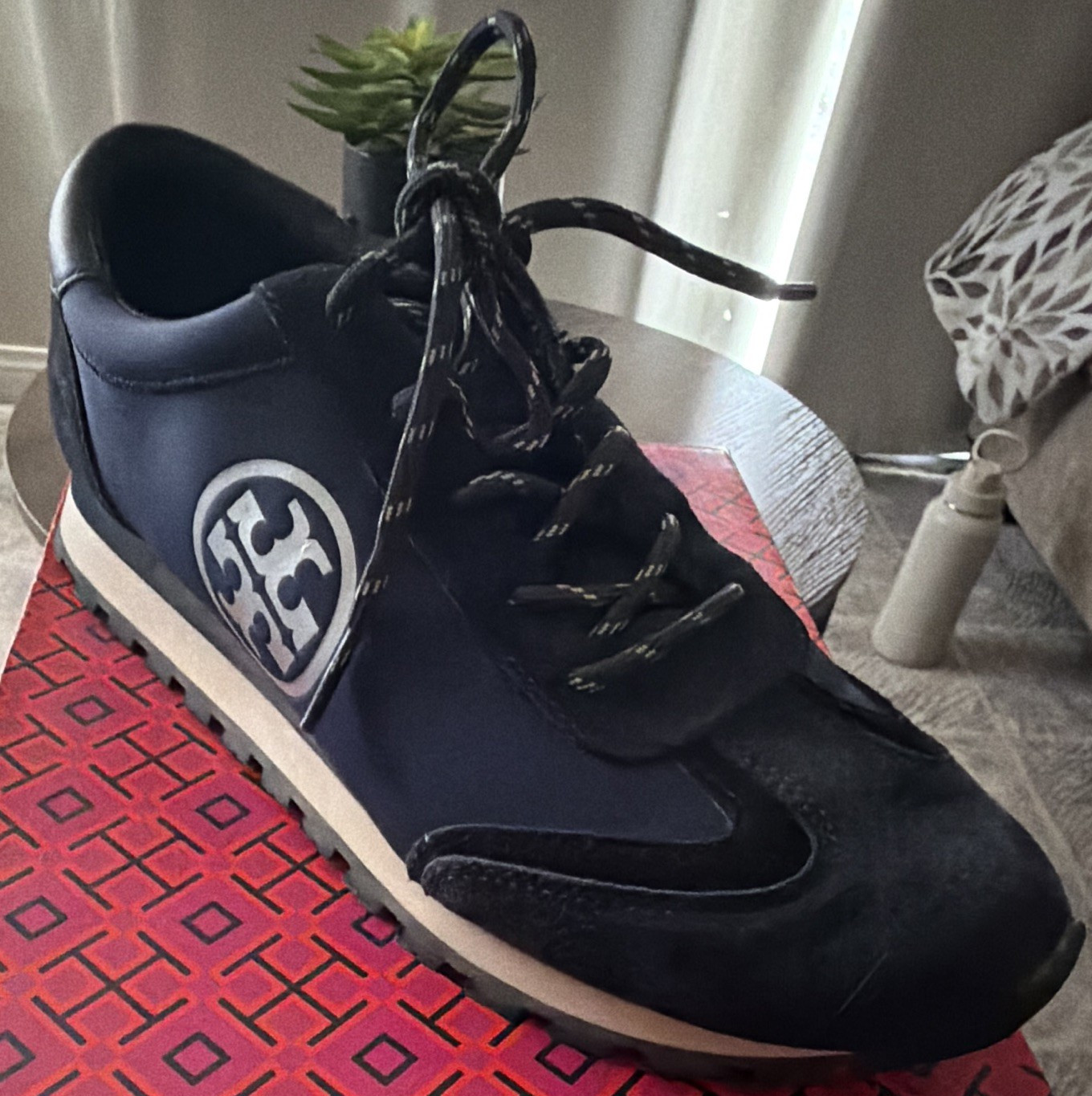 Tory Burch Vintage Nylon Runner Women’s Navy Low Top Sneakers Style 86887