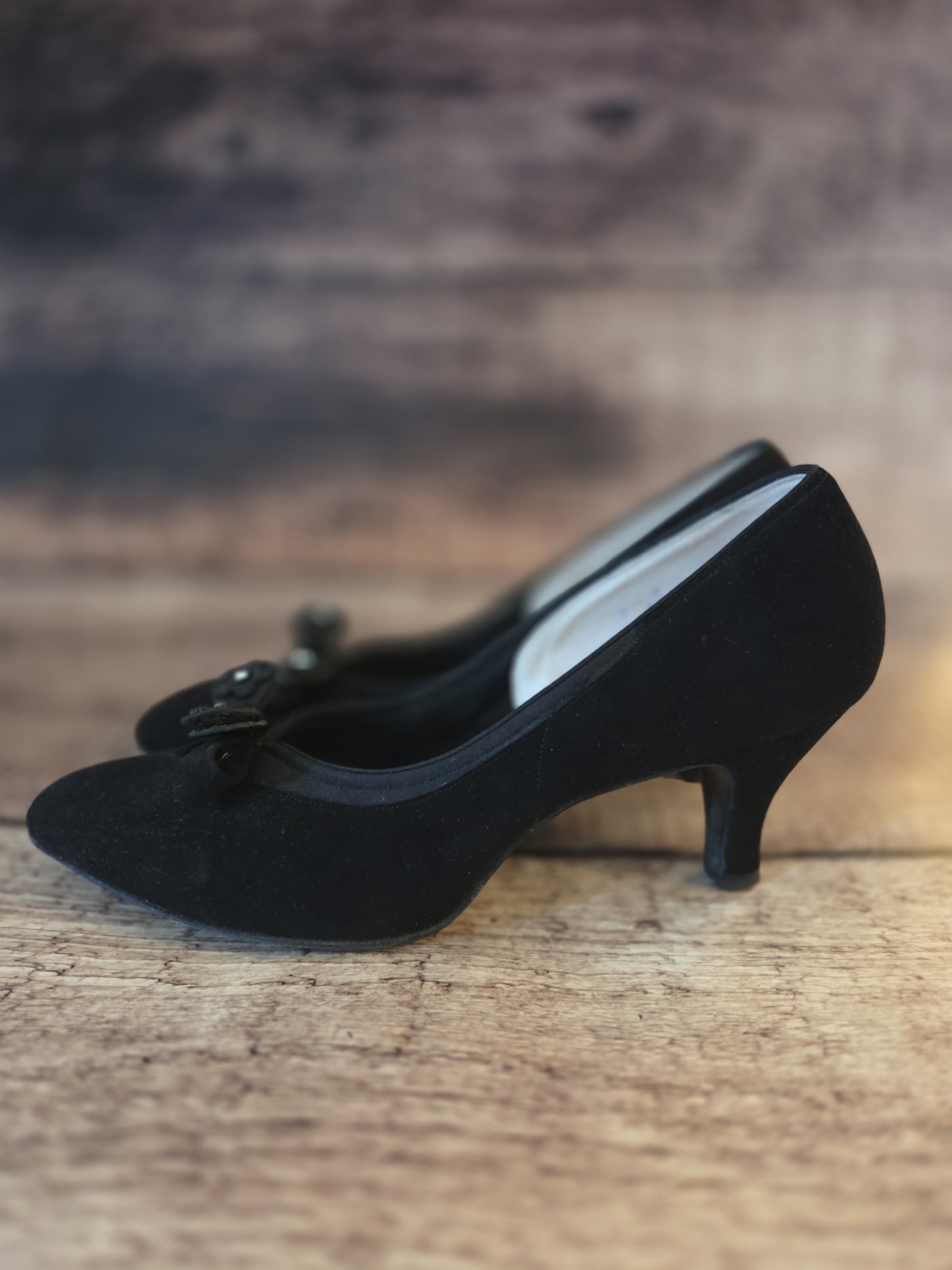 Vintage 60s Rice Oneill Black Suede Pumps Shoes Bows 7 Narrow
