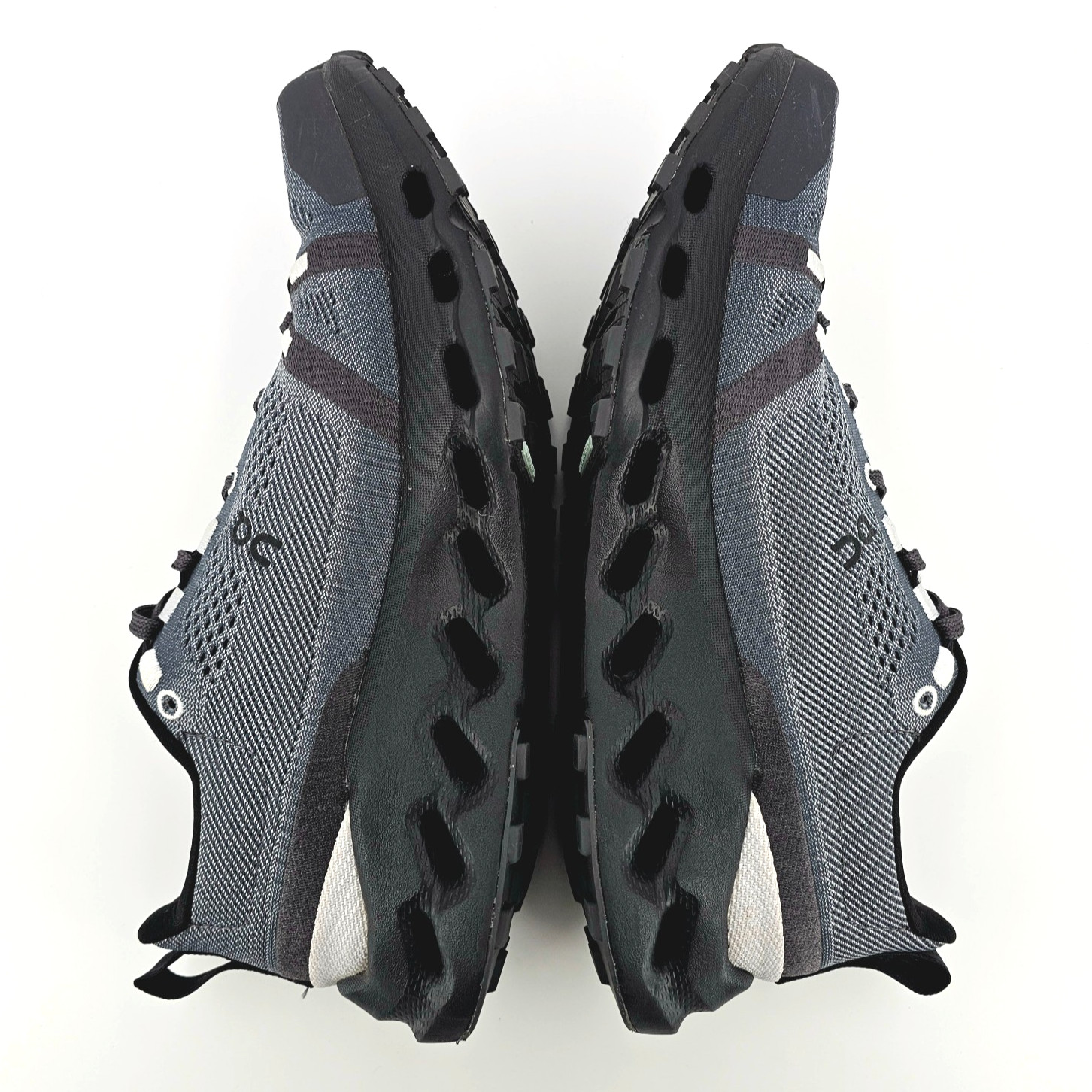 On Cloudsurfer Trail Black Gray Eclipse Running Shoes Women’s Size 9.5- EUC