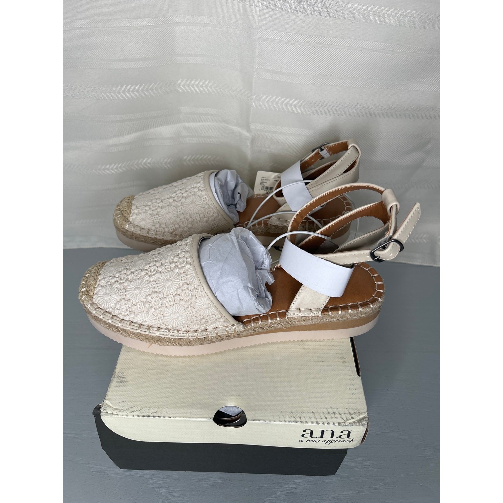 a.n.a Clayson Espadrille Wedge Sandal Ivory Size 8 M Open Toe Slip-On Summer